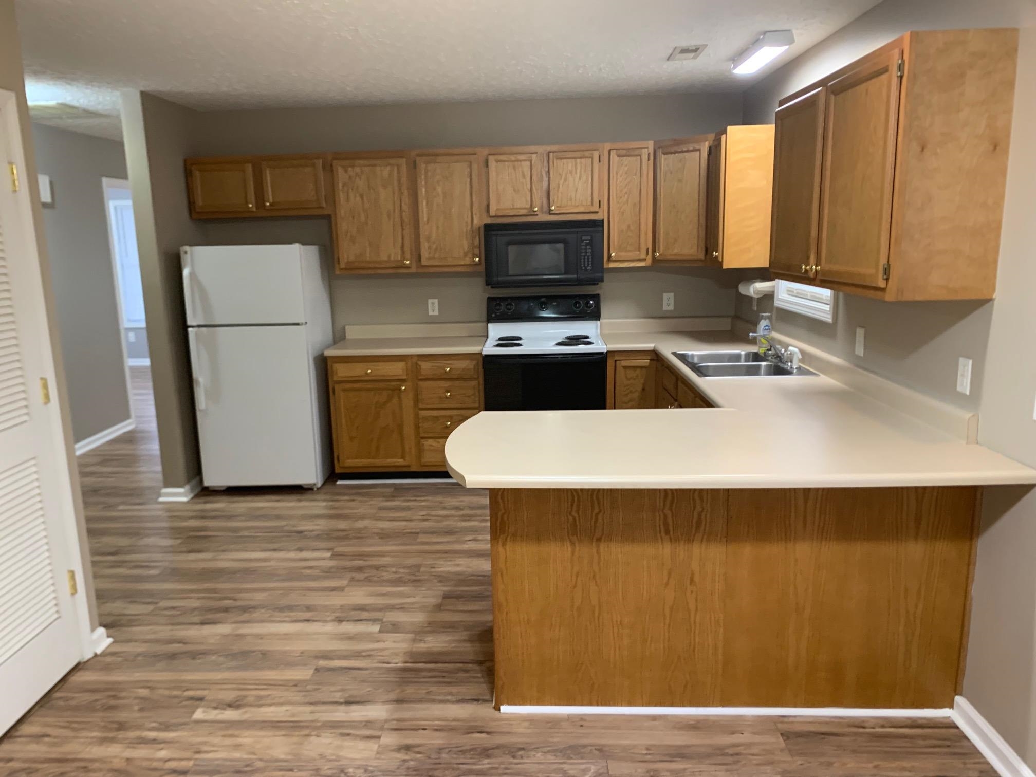 629 Clay St, Owensboro, Kentucky 42303, 2 Bedrooms Bedrooms, ,1 BathroomBathrooms,Single Family Residence,For Sale,Clay St,93825