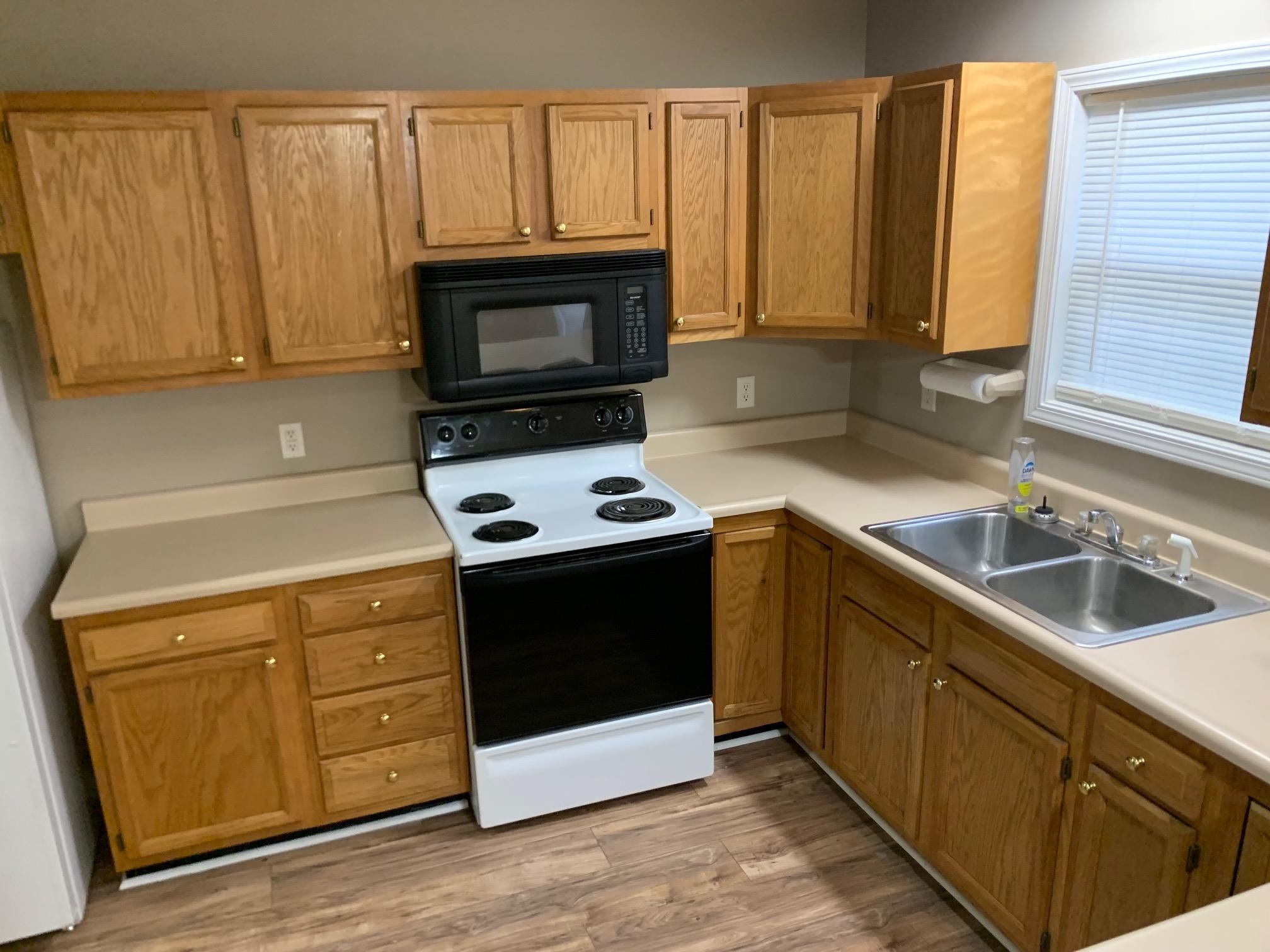 629 Clay St, Owensboro, Kentucky 42303, 2 Bedrooms Bedrooms, ,1 BathroomBathrooms,Single Family Residence,For Sale,Clay St,93825