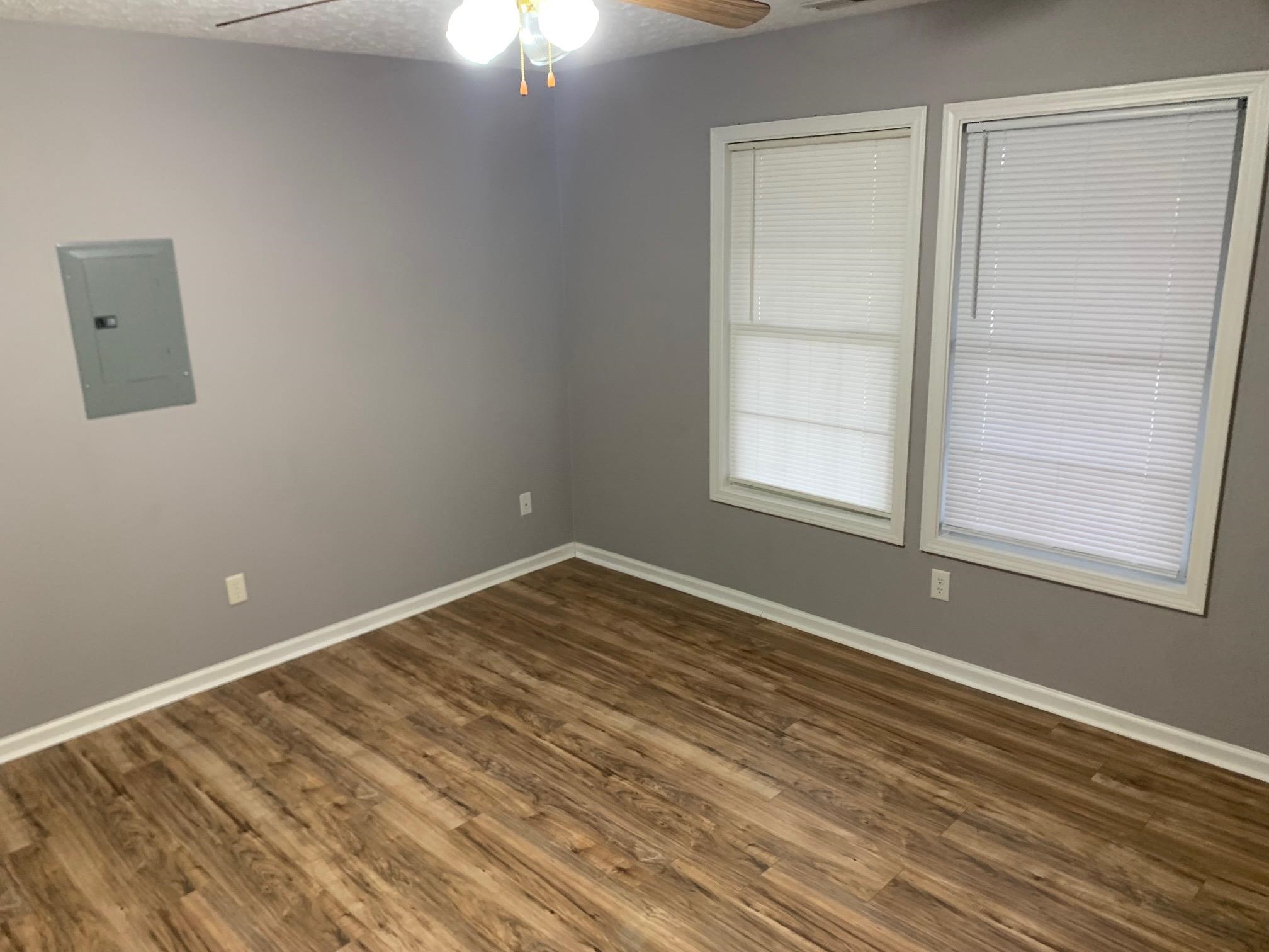 629 Clay St, Owensboro, Kentucky 42303, 2 Bedrooms Bedrooms, ,1 BathroomBathrooms,Single Family Residence,For Sale,Clay St,93825