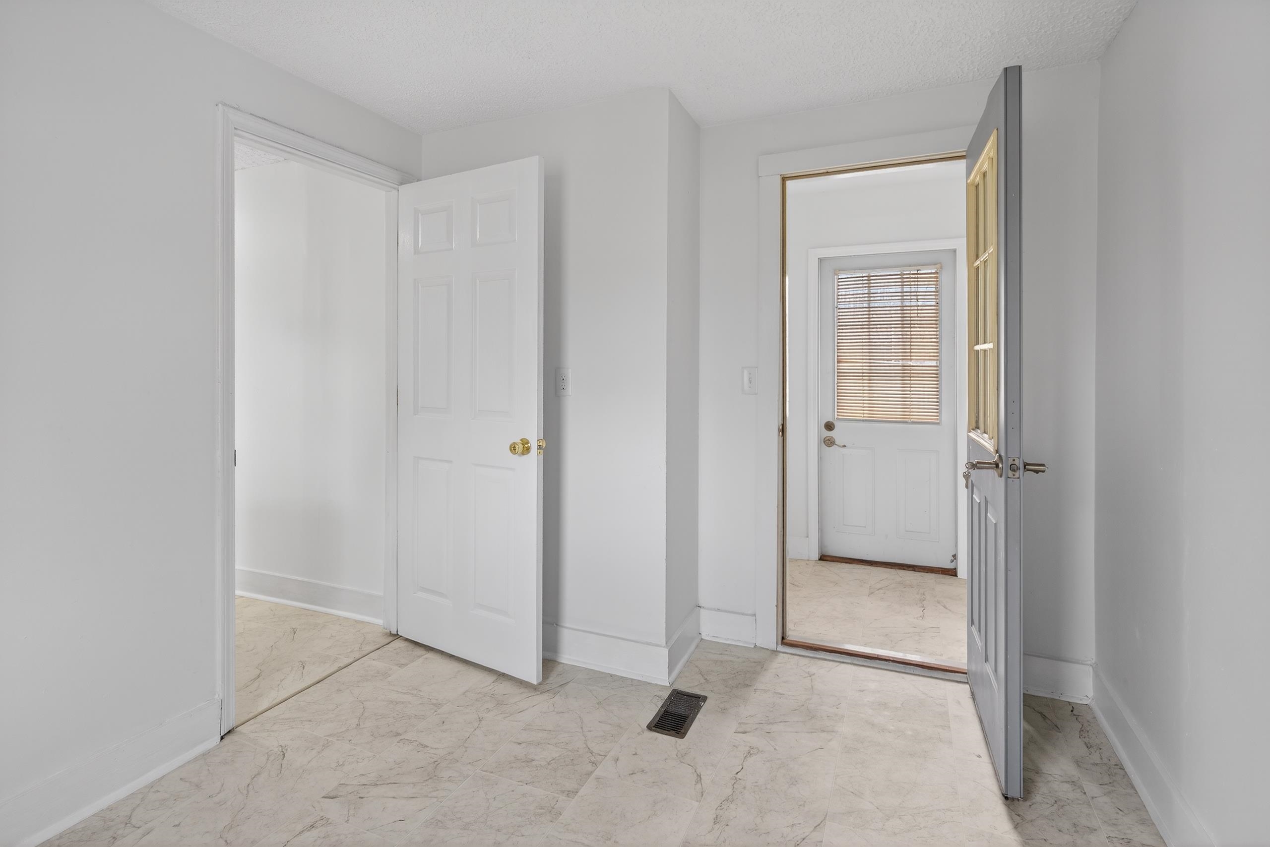 508 Mose Rager Blvd, Drakesboro, Kentucky 42337, 4 Bedrooms Bedrooms, ,2 BathroomsBathrooms,Single Family Residence,For Sale,Mose Rager Blvd,93828