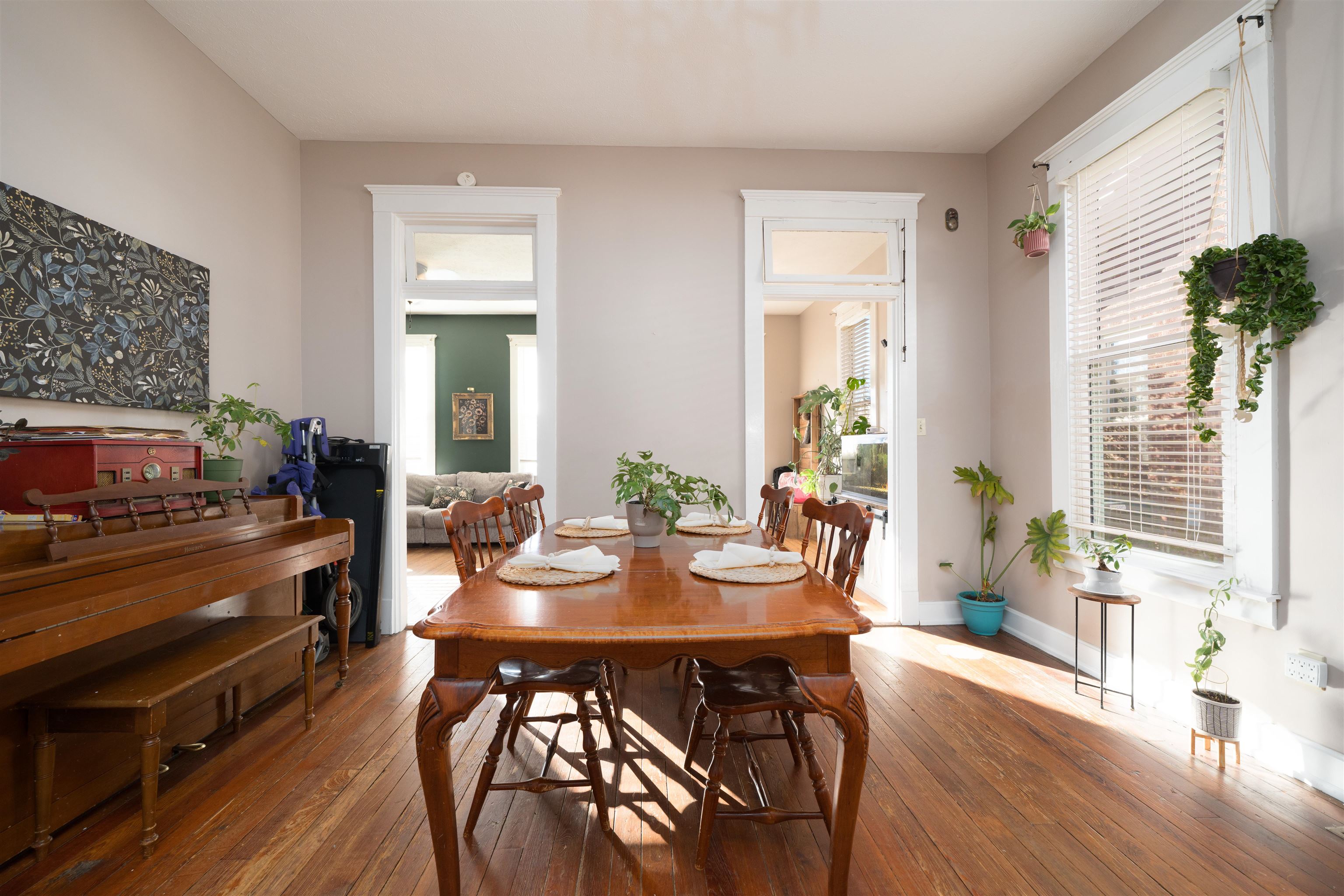 103 West 19th St, Owensboro, Kentucky 42303, 3 Bedrooms Bedrooms, ,2 BathroomsBathrooms,Single Family Residence,For Sale,West 19th St,93831