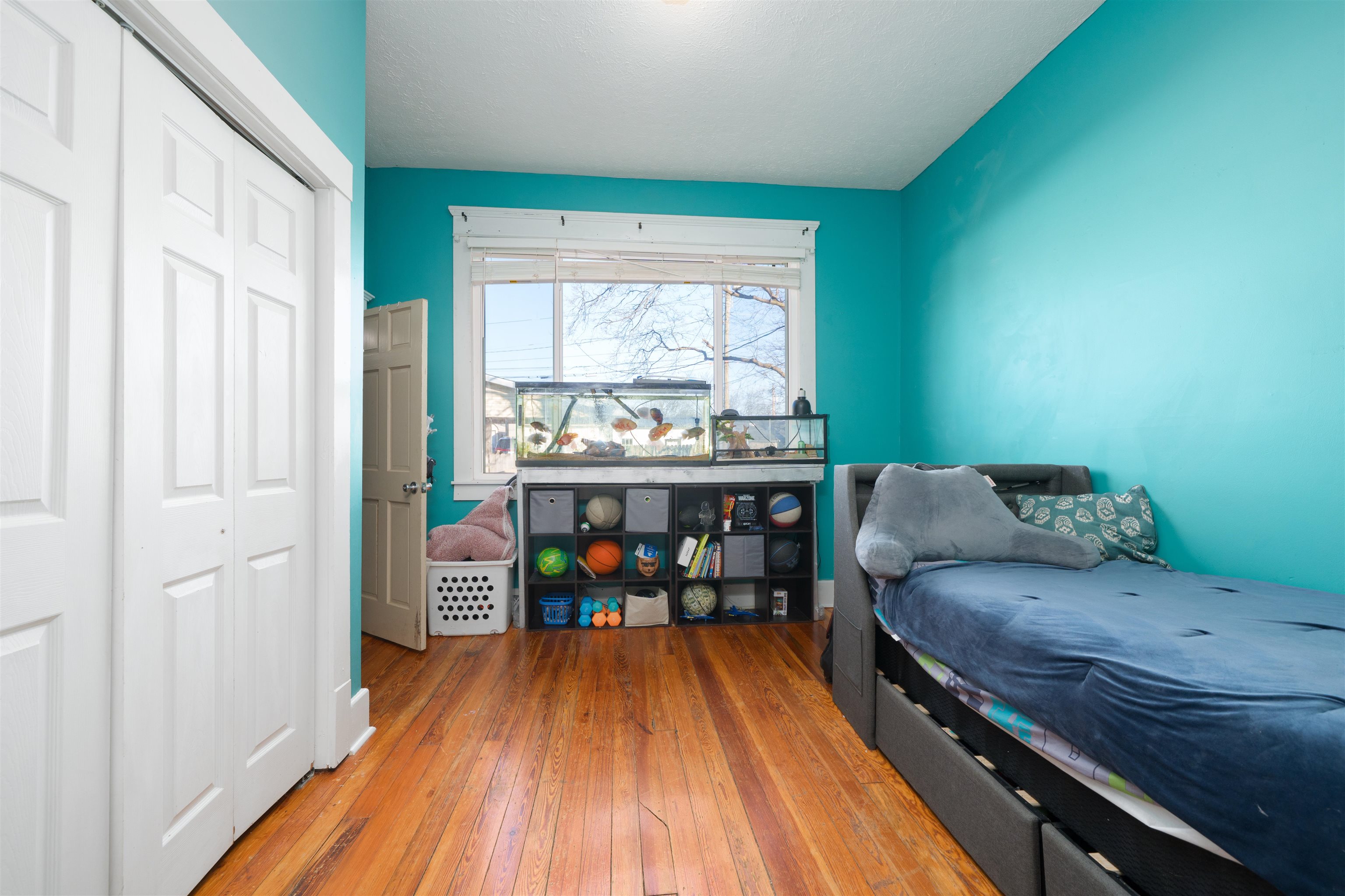 103 West 19th St, Owensboro, Kentucky 42303, 3 Bedrooms Bedrooms, ,2 BathroomsBathrooms,Single Family Residence,For Sale,West 19th St,93831