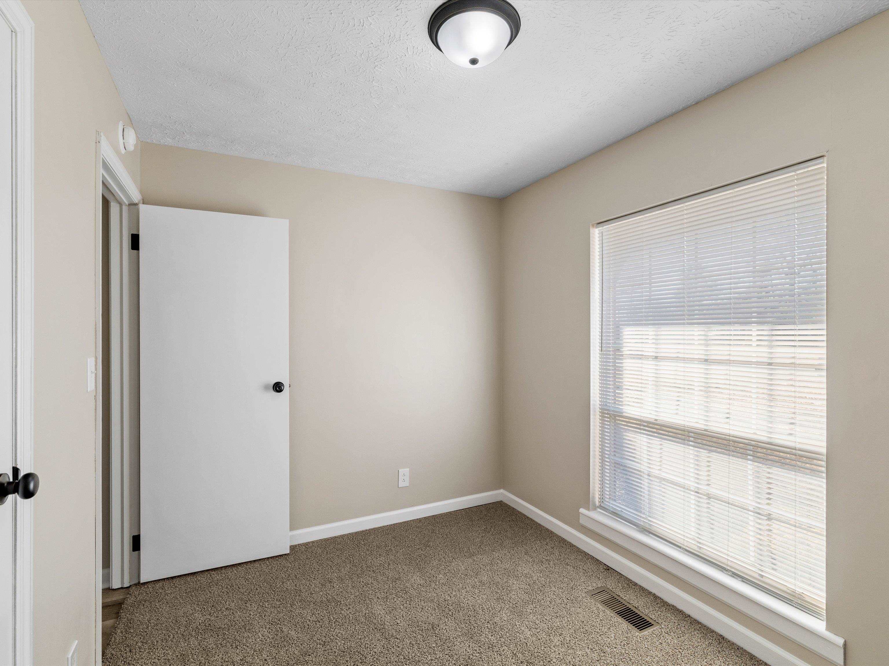 845 Mary Lou Ct, Owensboro, Kentucky 42303, 3 Bedrooms Bedrooms, ,2 BathroomsBathrooms,Single Family Residence,For Sale,Mary Lou Ct,93832