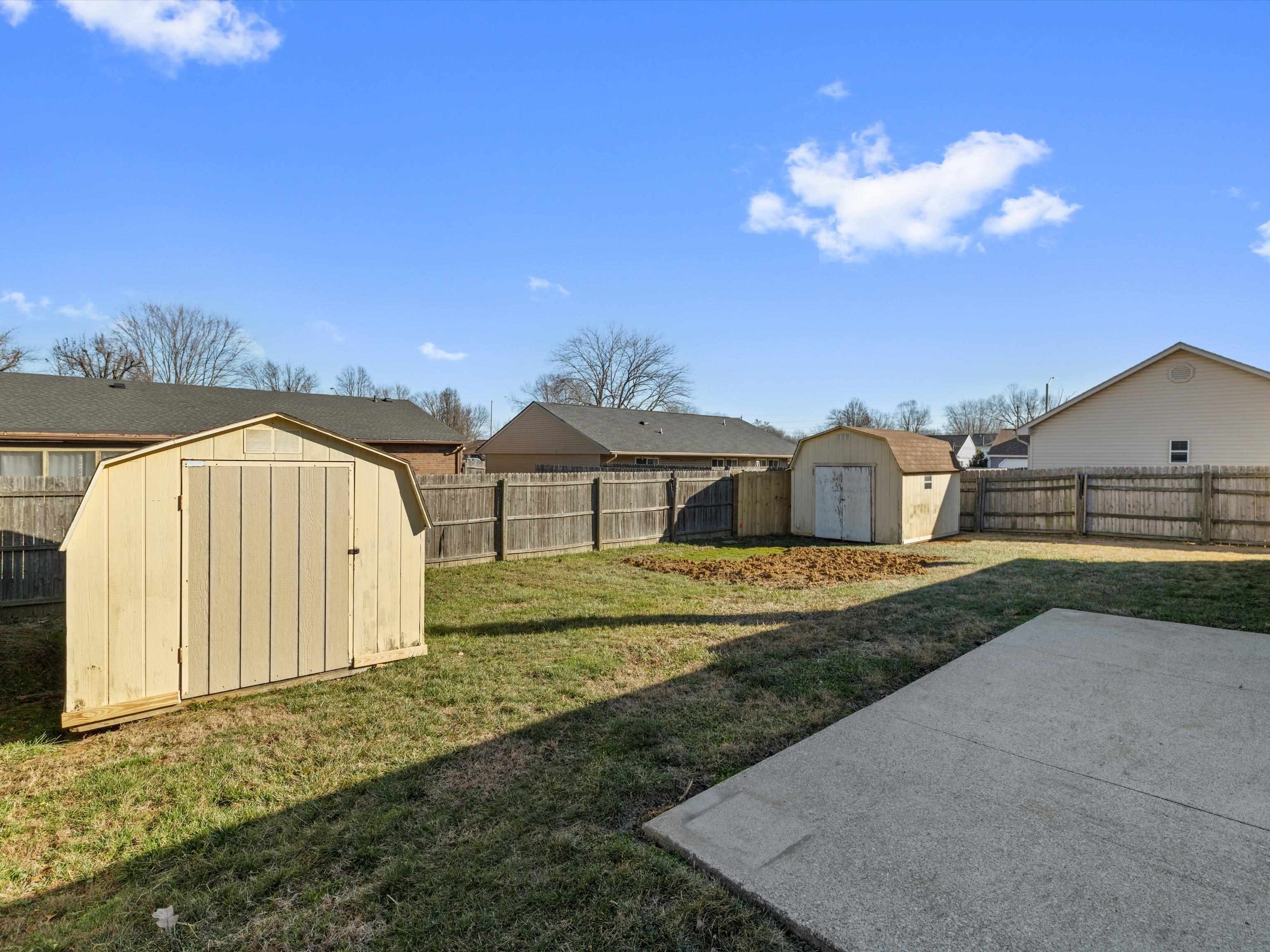 845 Mary Lou Ct, Owensboro, Kentucky 42303, 3 Bedrooms Bedrooms, ,2 BathroomsBathrooms,Single Family Residence,For Sale,Mary Lou Ct,93832