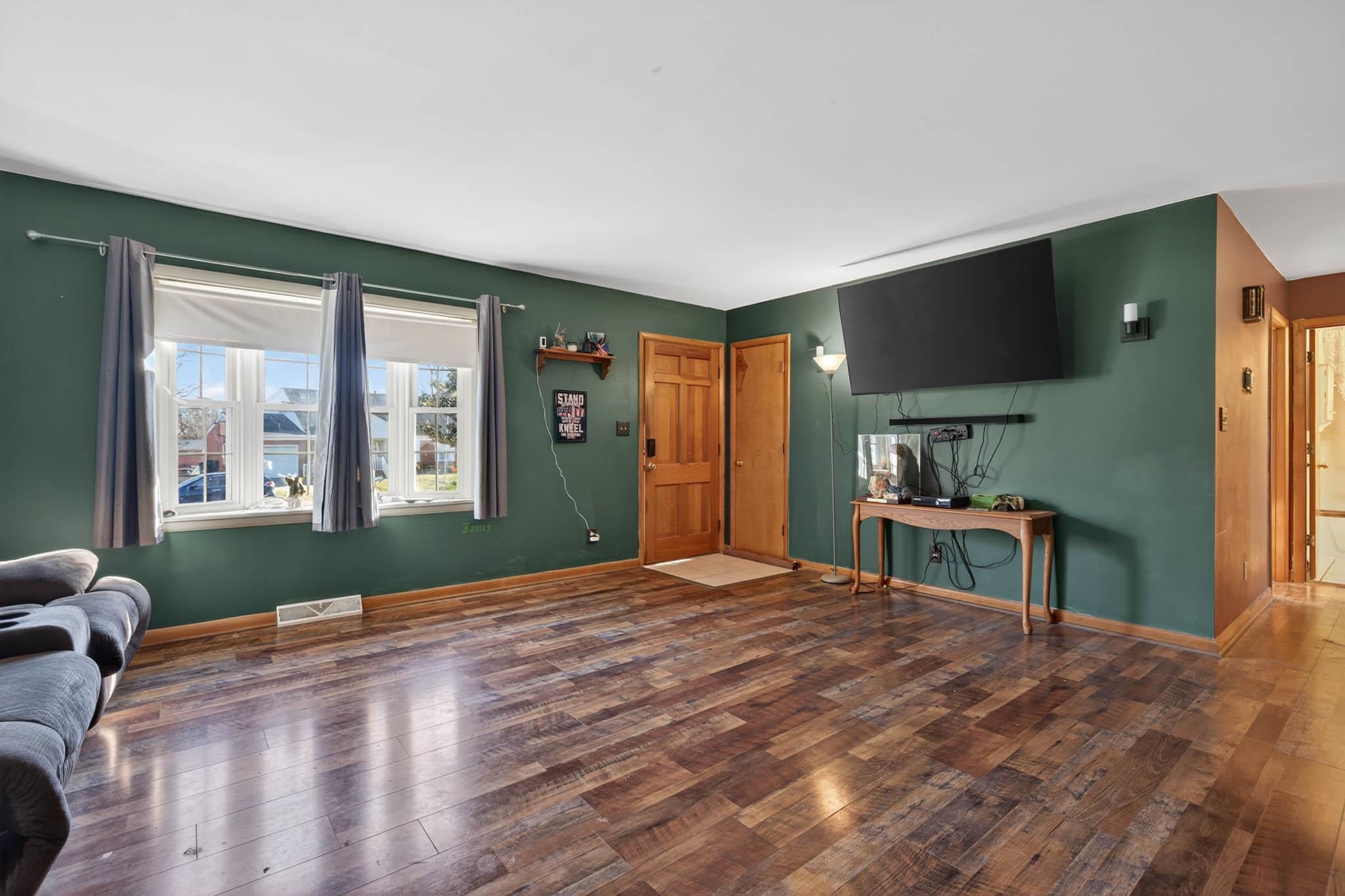 2824 Aldersgate, Owensboro, Kentucky 42303, 4 Bedrooms Bedrooms, ,2 BathroomsBathrooms,Single Family Residence,For Sale,Aldersgate,93833