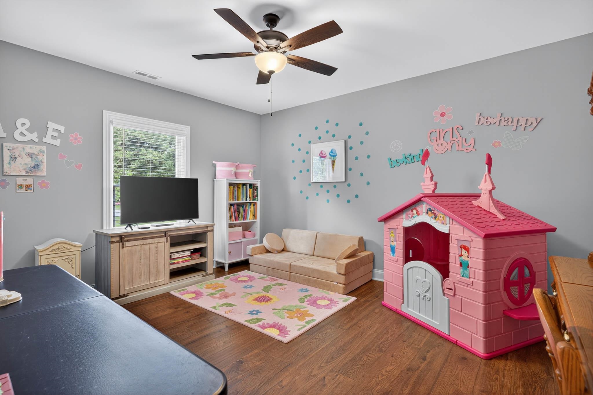 6613 Barcroft Dr, Owensboro, Kentucky 42303, 6 Bedrooms Bedrooms, ,3 BathroomsBathrooms,Single Family Residence,For Sale,Barcroft Dr,93837