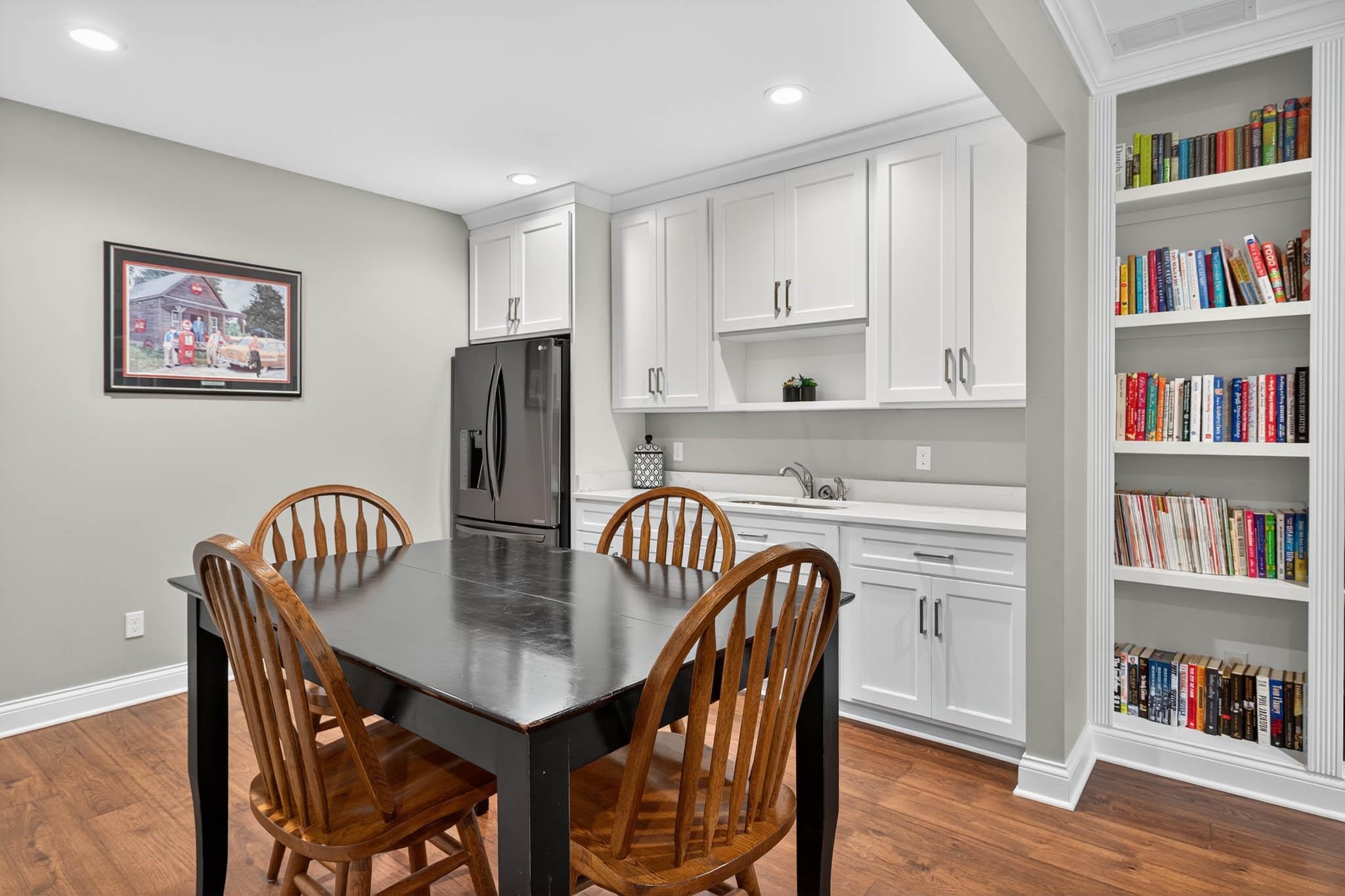 6613 Barcroft Dr, Owensboro, Kentucky 42303, 6 Bedrooms Bedrooms, ,3 BathroomsBathrooms,Single Family Residence,For Sale,Barcroft Dr,93837