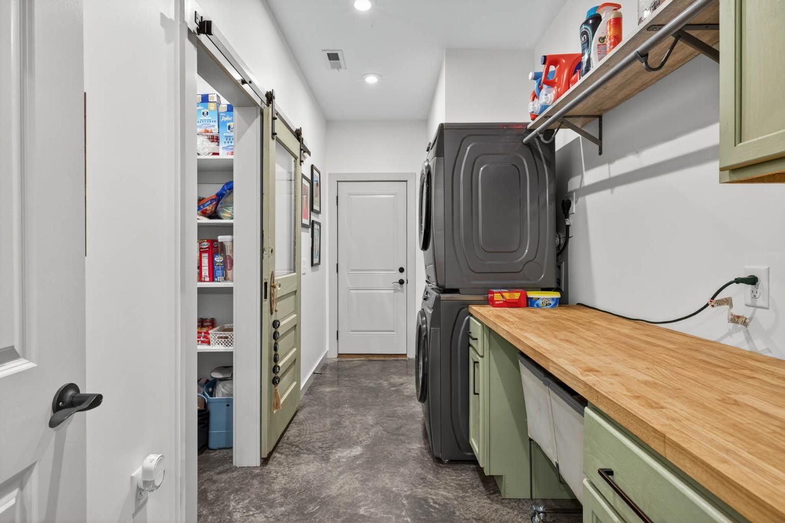 490 High Street, Lewisport, Kentucky 42351, 3 Bedrooms Bedrooms, ,2 BathroomsBathrooms,Single Family Residence,For Sale,High Street,93841