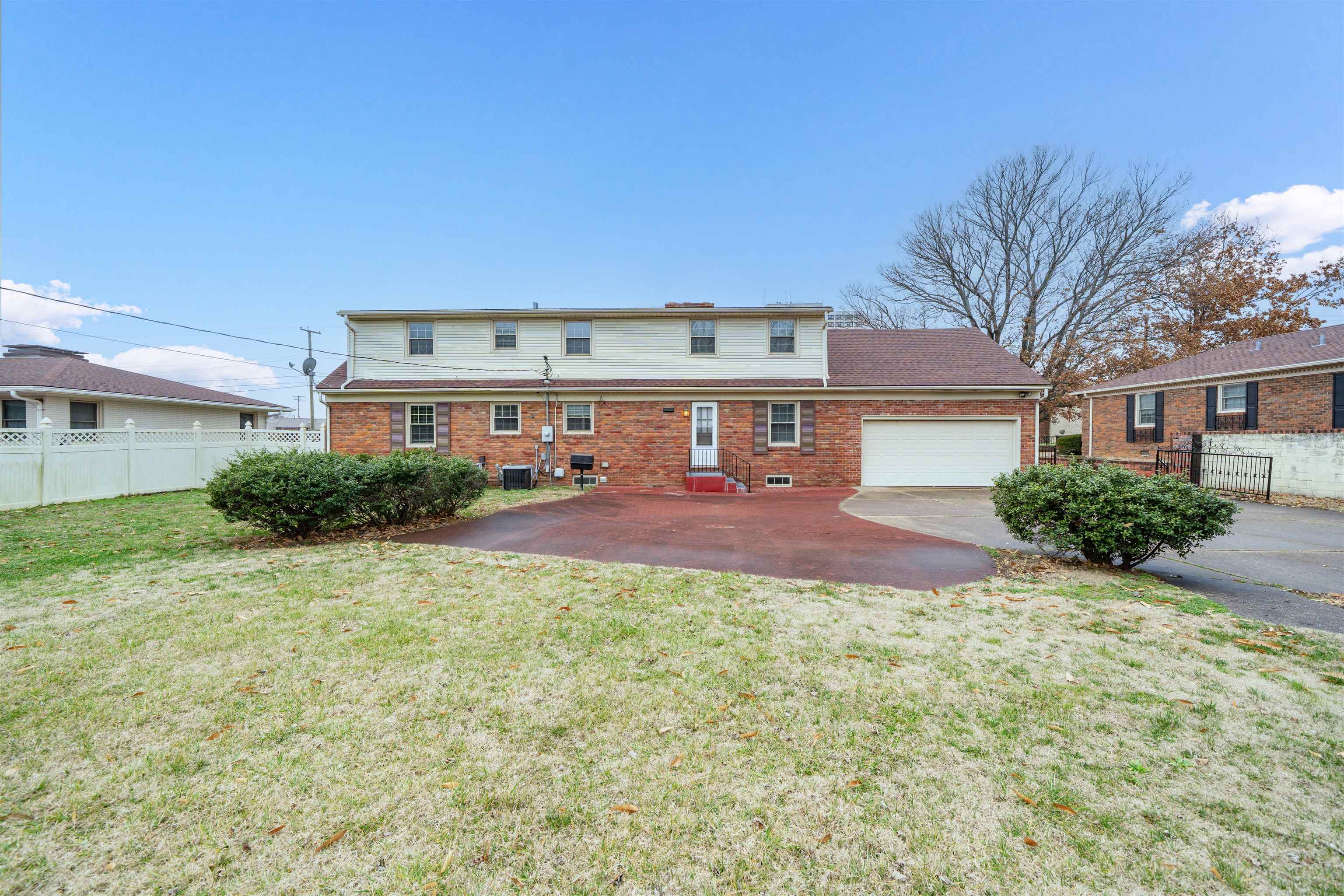 2931 Frederica Street, Owensboro, Kentucky 42303, 4 Bedrooms Bedrooms, ,2 BathroomsBathrooms,Single Family Residence,For Sale,Frederica Street,93842