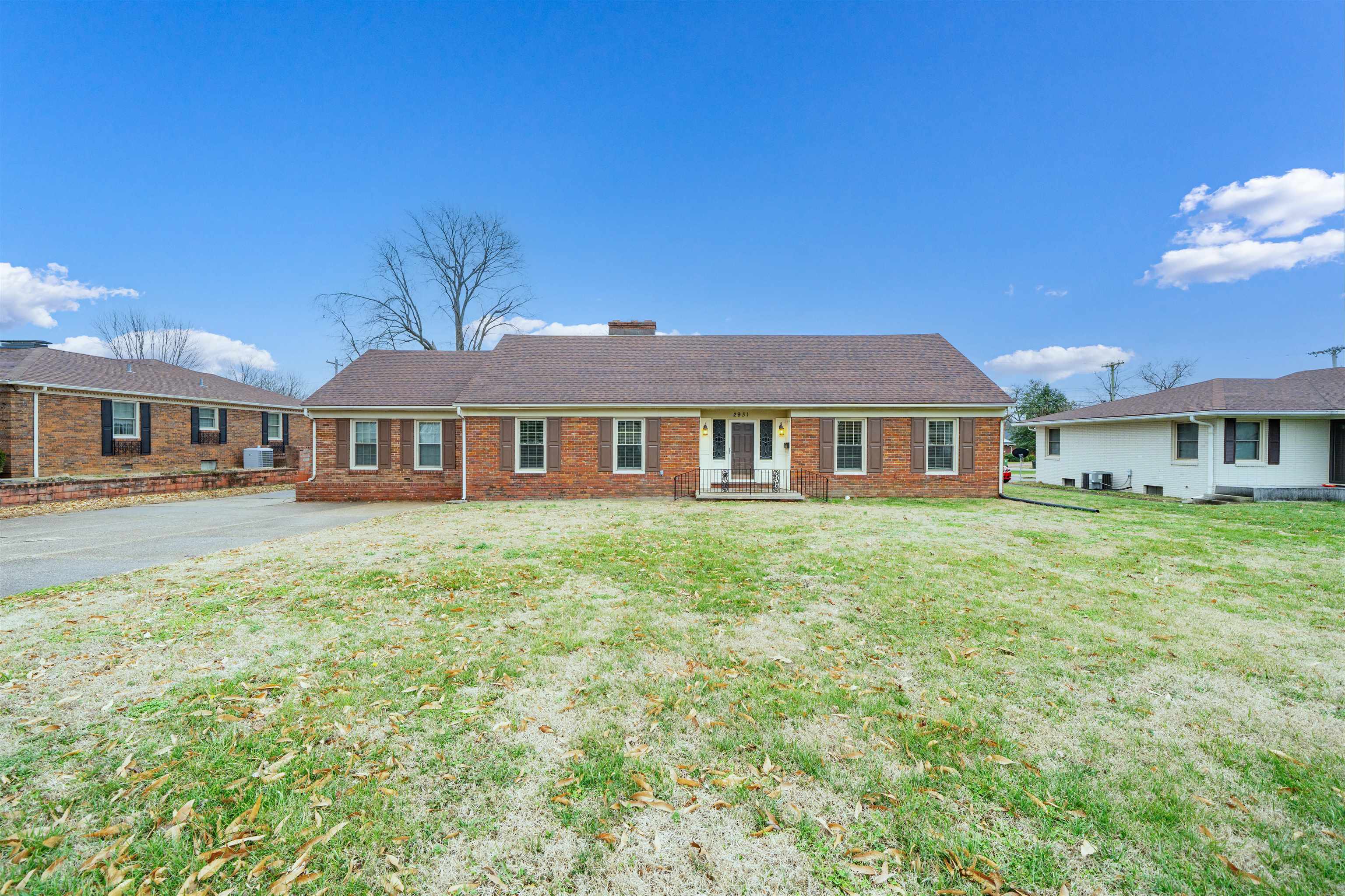 2931 Frederica Street, Owensboro, Kentucky 42303, 4 Bedrooms Bedrooms, ,2 BathroomsBathrooms,Single Family Residence,For Sale,Frederica Street,93842