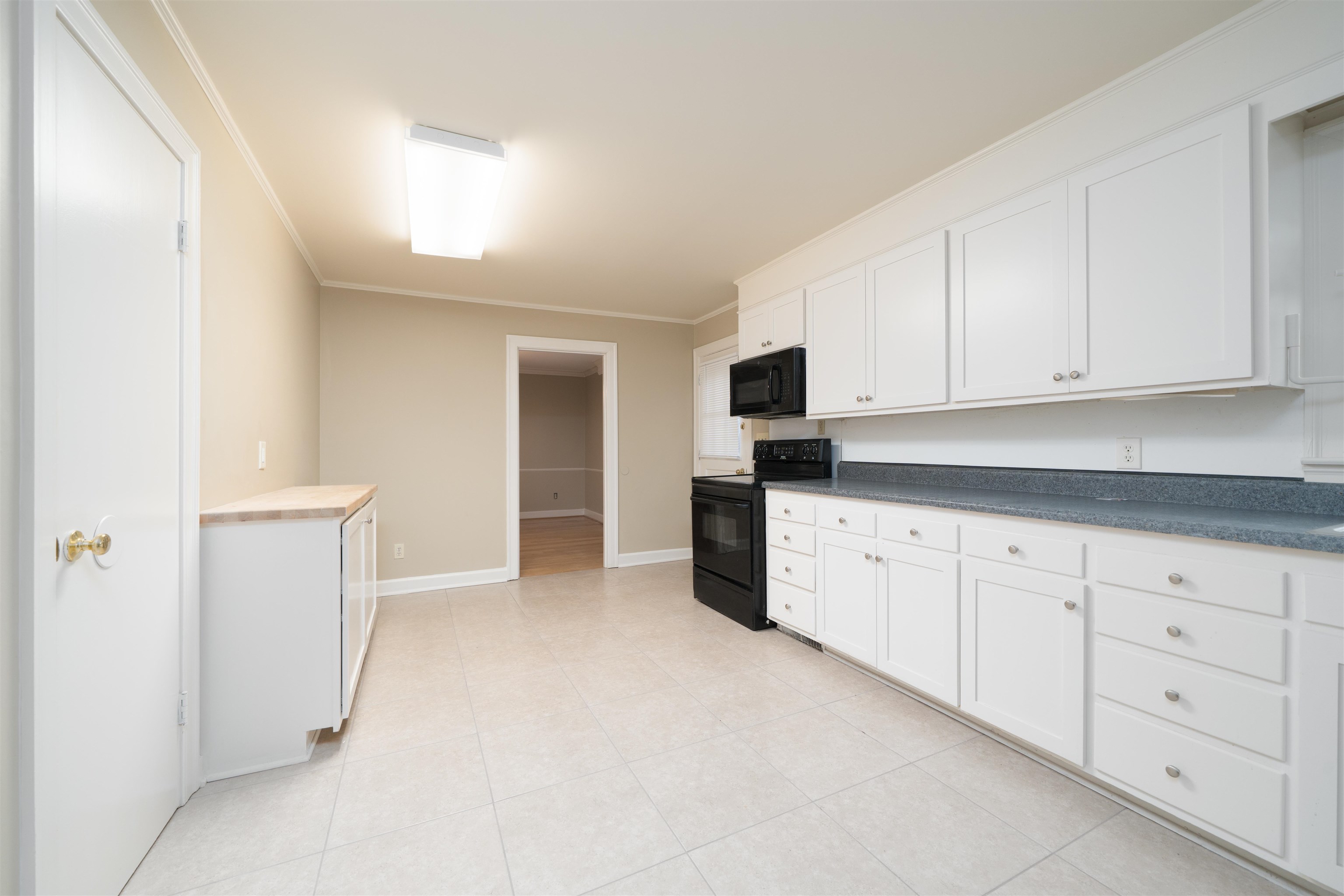 2931 Frederica Street, Owensboro, Kentucky 42303, 4 Bedrooms Bedrooms, ,2 BathroomsBathrooms,Single Family Residence,For Sale,Frederica Street,93842