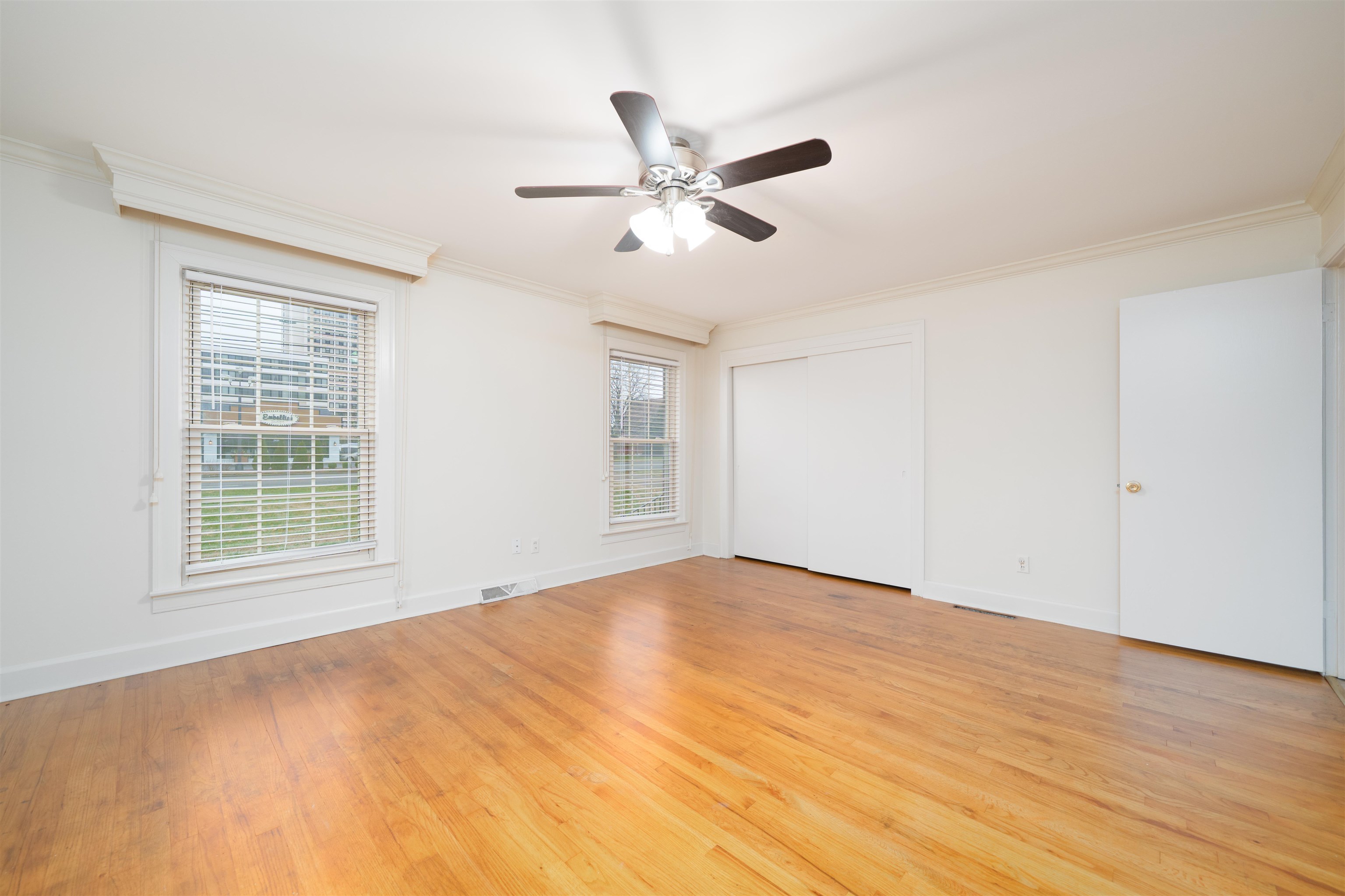 2931 Frederica Street, Owensboro, Kentucky 42303, 4 Bedrooms Bedrooms, ,2 BathroomsBathrooms,Single Family Residence,For Sale,Frederica Street,93842