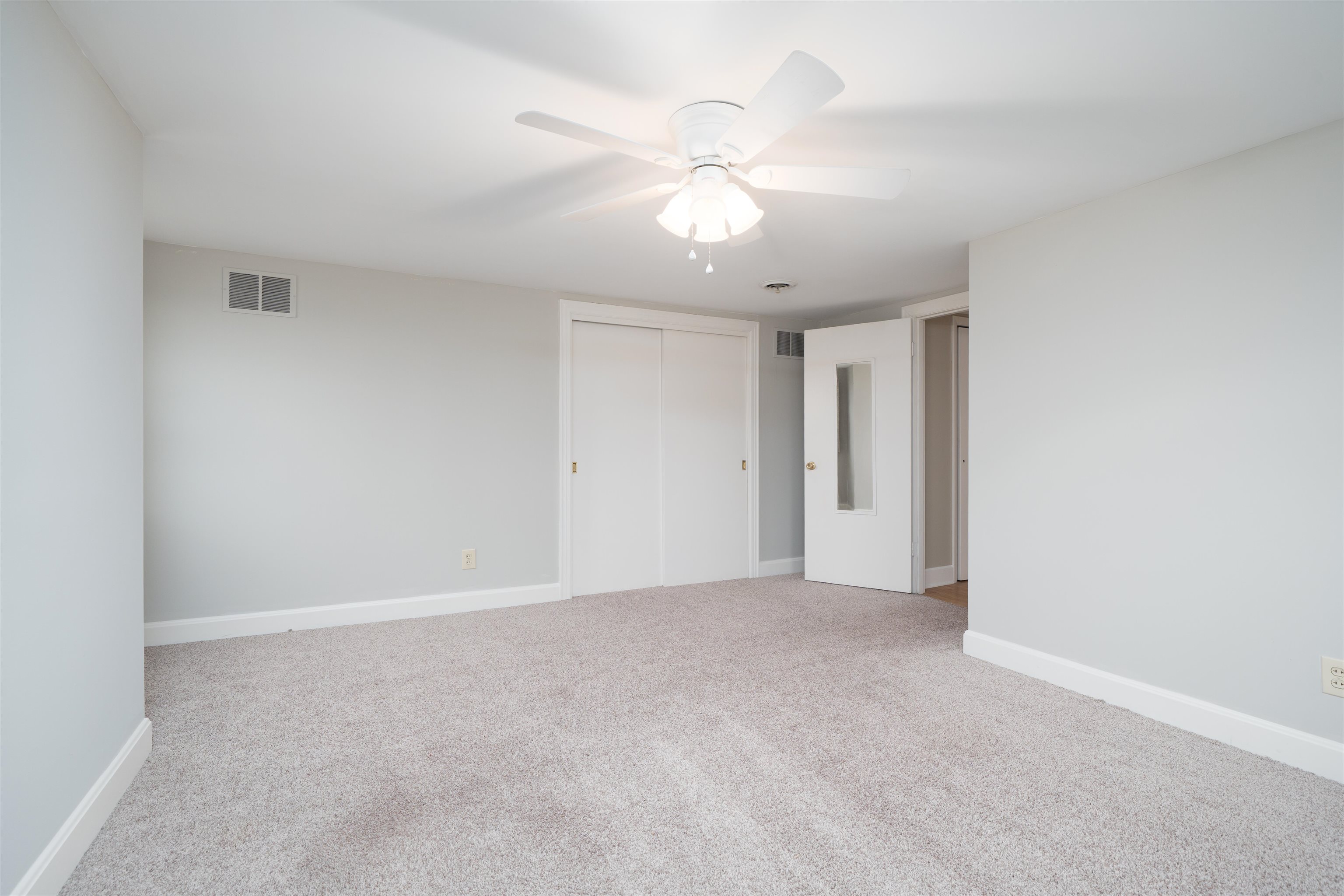 2931 Frederica Street, Owensboro, Kentucky 42303, 4 Bedrooms Bedrooms, ,2 BathroomsBathrooms,Single Family Residence,For Sale,Frederica Street,93842