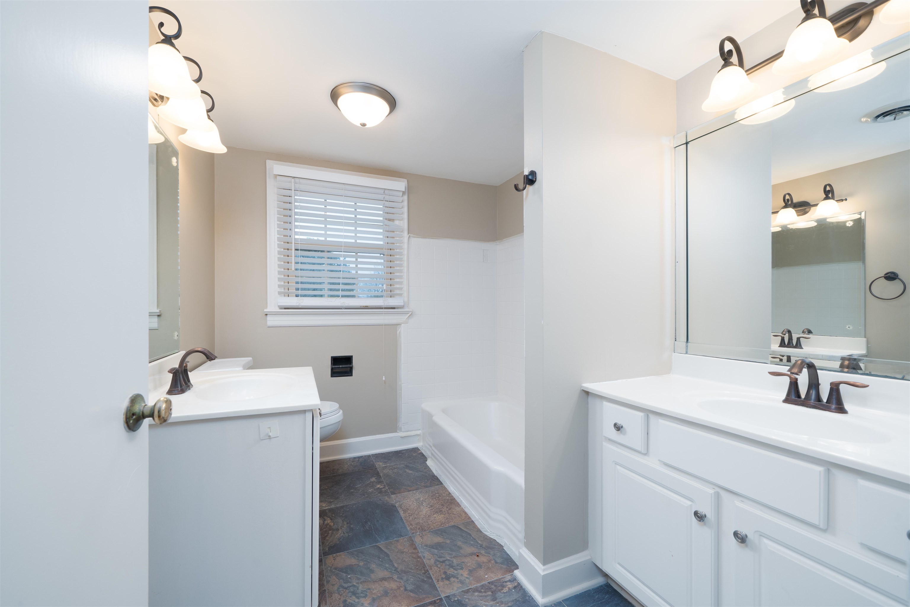 2931 Frederica Street, Owensboro, Kentucky 42303, 4 Bedrooms Bedrooms, ,2 BathroomsBathrooms,Single Family Residence,For Sale,Frederica Street,93842