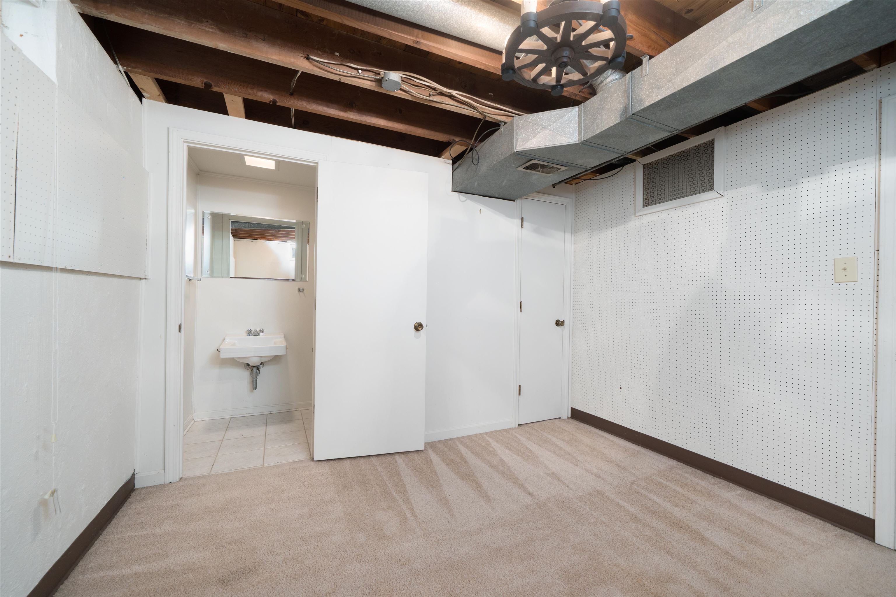 2931 Frederica Street, Owensboro, Kentucky 42303, 4 Bedrooms Bedrooms, ,2 BathroomsBathrooms,Single Family Residence,For Sale,Frederica Street,93842