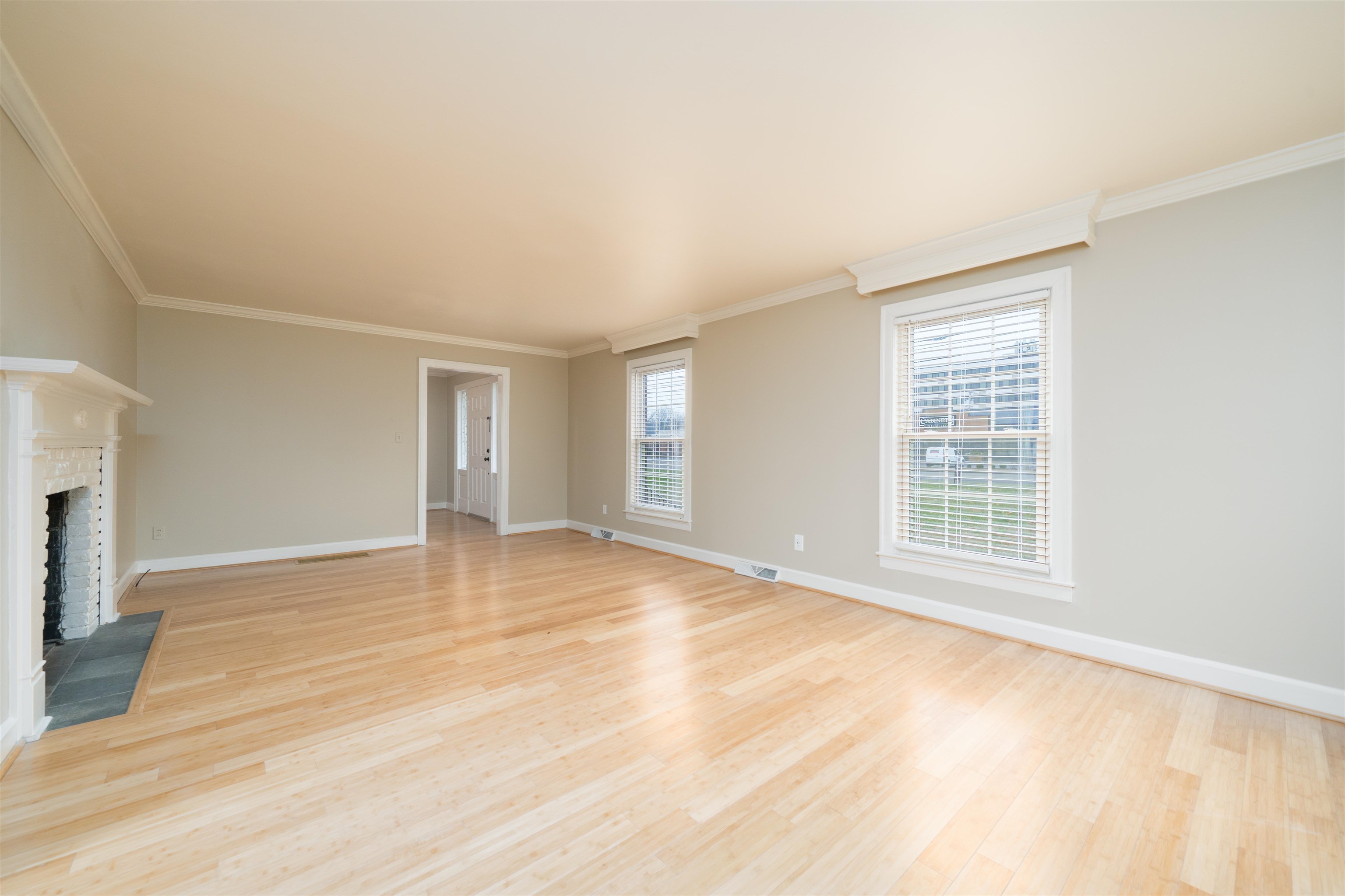 2931 Frederica Street, Owensboro, Kentucky 42303, 4 Bedrooms Bedrooms, ,2 BathroomsBathrooms,Single Family Residence,For Sale,Frederica Street,93842