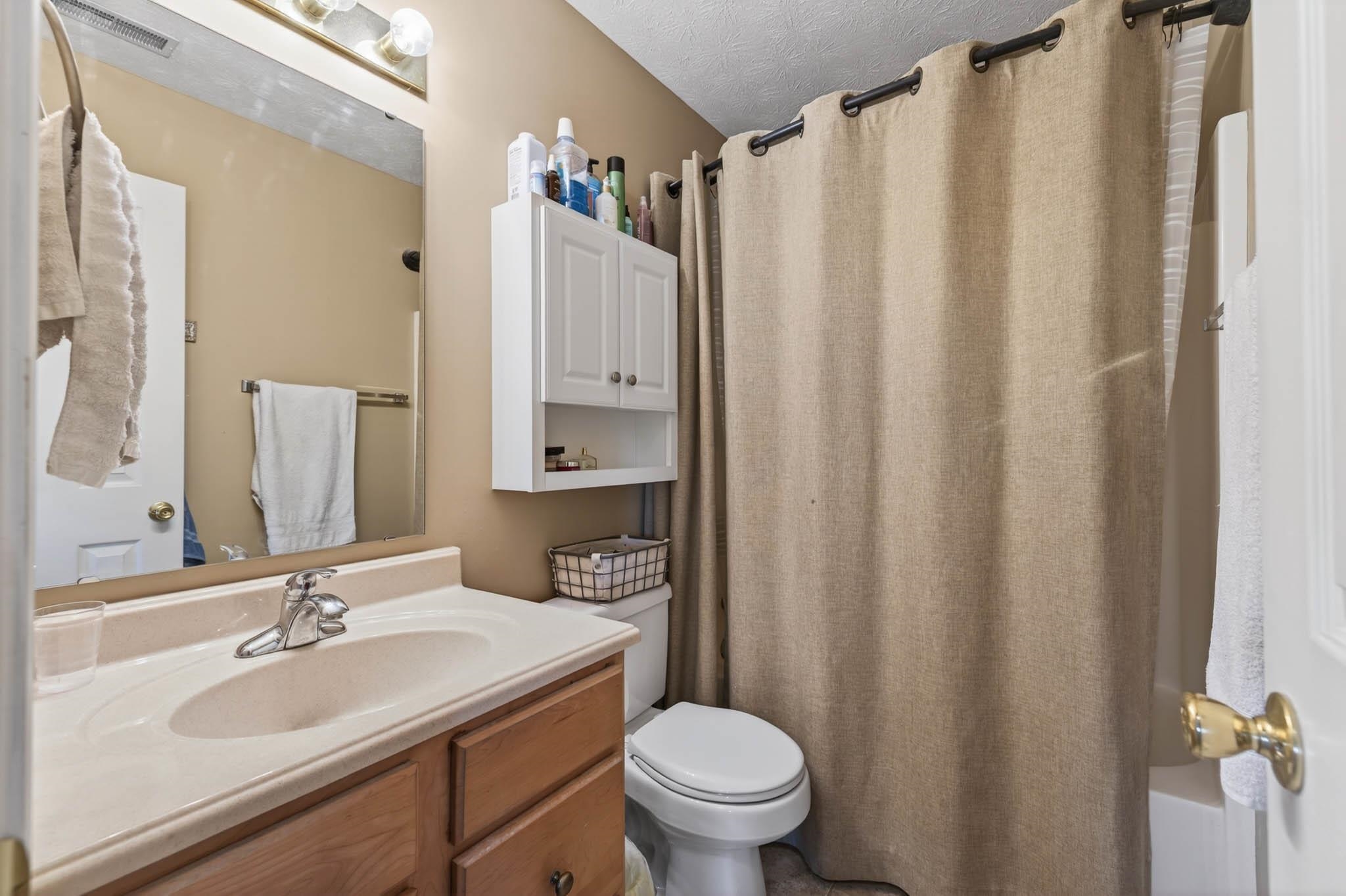 2328 Homestead Pointe, Owensboro, Kentucky 42301, 3 Bedrooms Bedrooms, ,2 BathroomsBathrooms,Single Family Residence,For Sale,Homestead Pointe,93848