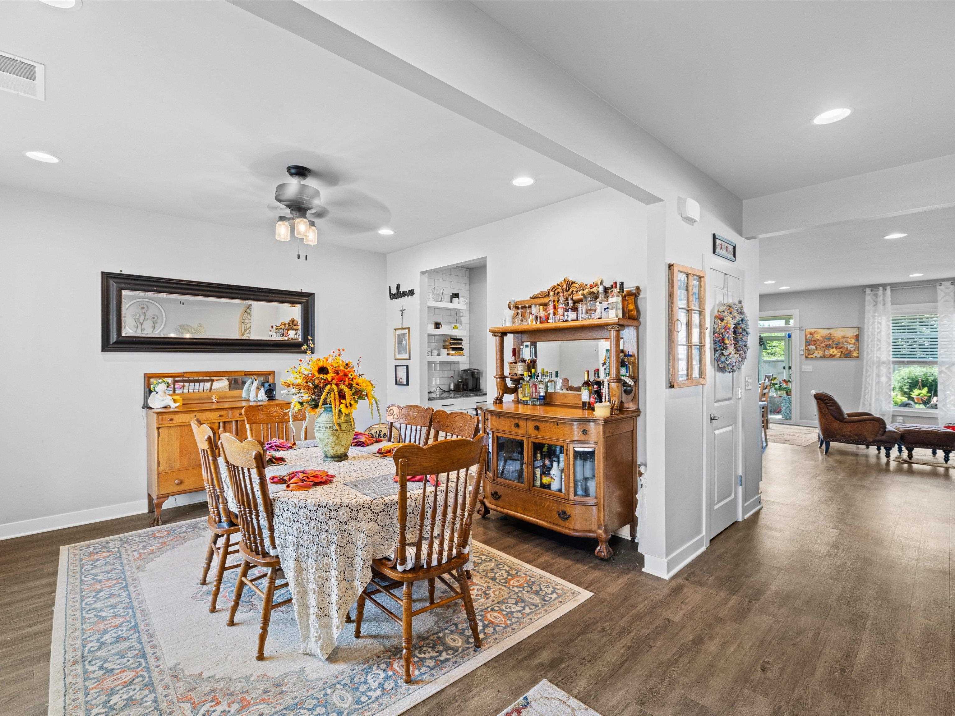 3905 Brookfield Dr, Owensboro, Kentucky 42303, 4 Bedrooms Bedrooms, ,2 BathroomsBathrooms,Single Family Residence,For Sale,Brookfield Dr,93849