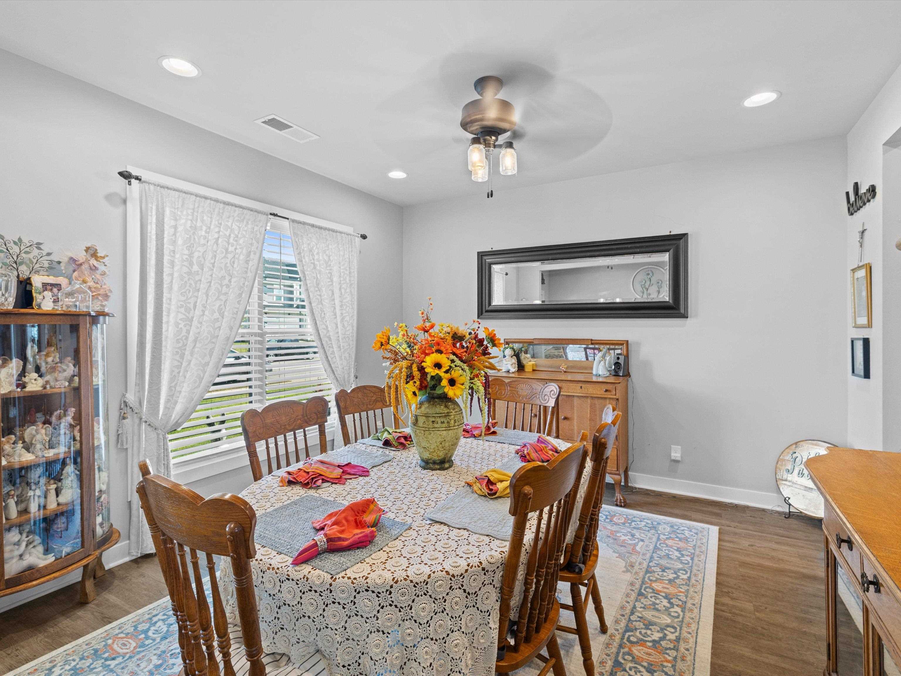 3905 Brookfield Dr, Owensboro, Kentucky 42303, 4 Bedrooms Bedrooms, ,2 BathroomsBathrooms,Single Family Residence,For Sale,Brookfield Dr,93849