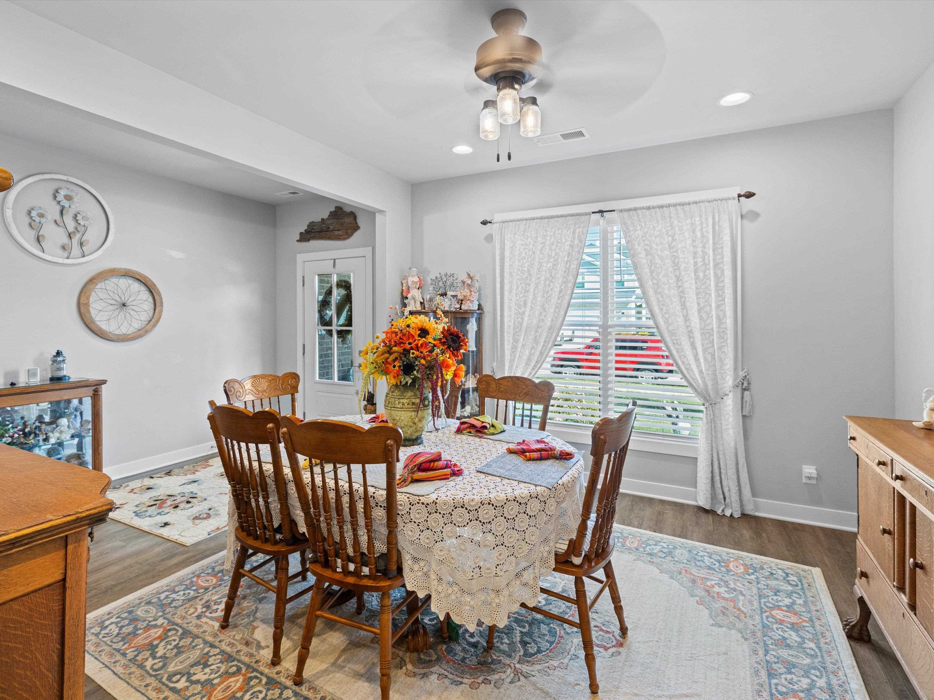 3905 Brookfield Dr, Owensboro, Kentucky 42303, 4 Bedrooms Bedrooms, ,2 BathroomsBathrooms,Single Family Residence,For Sale,Brookfield Dr,93849