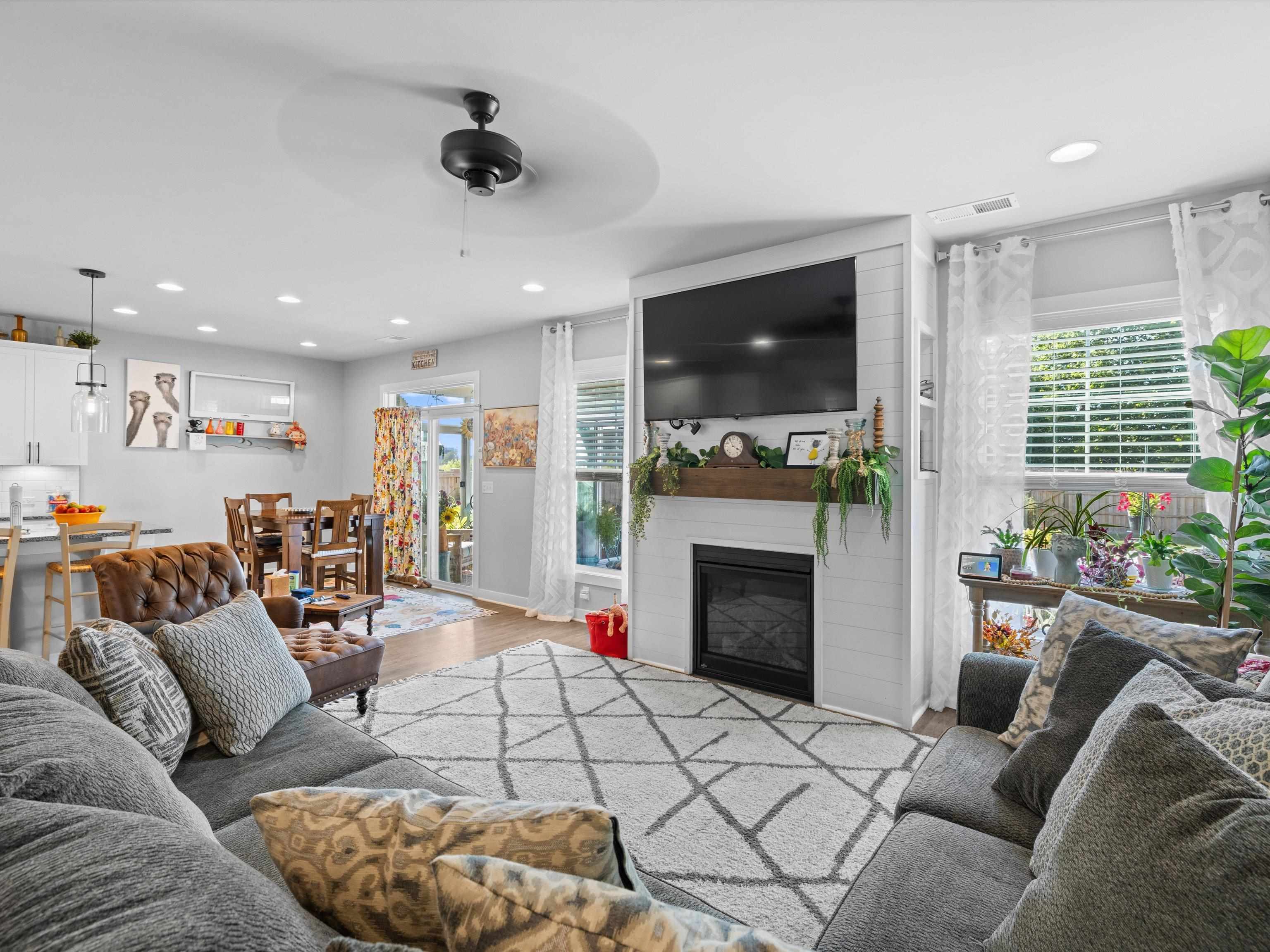 3905 Brookfield Dr, Owensboro, Kentucky 42303, 4 Bedrooms Bedrooms, ,2 BathroomsBathrooms,Single Family Residence,For Sale,Brookfield Dr,93849