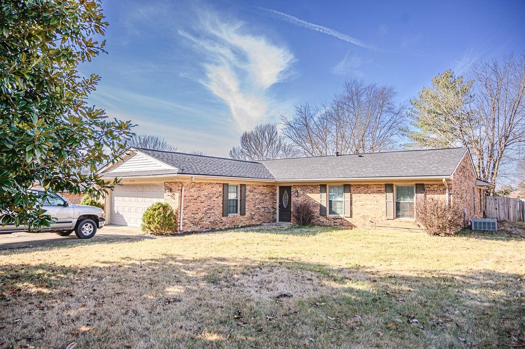 3515 Roundtable Loop, Owensboro, Kentucky 42303, 4 Bedrooms Bedrooms, ,2 BathroomsBathrooms,Single Family Residence,For Sale,Roundtable Loop,93855