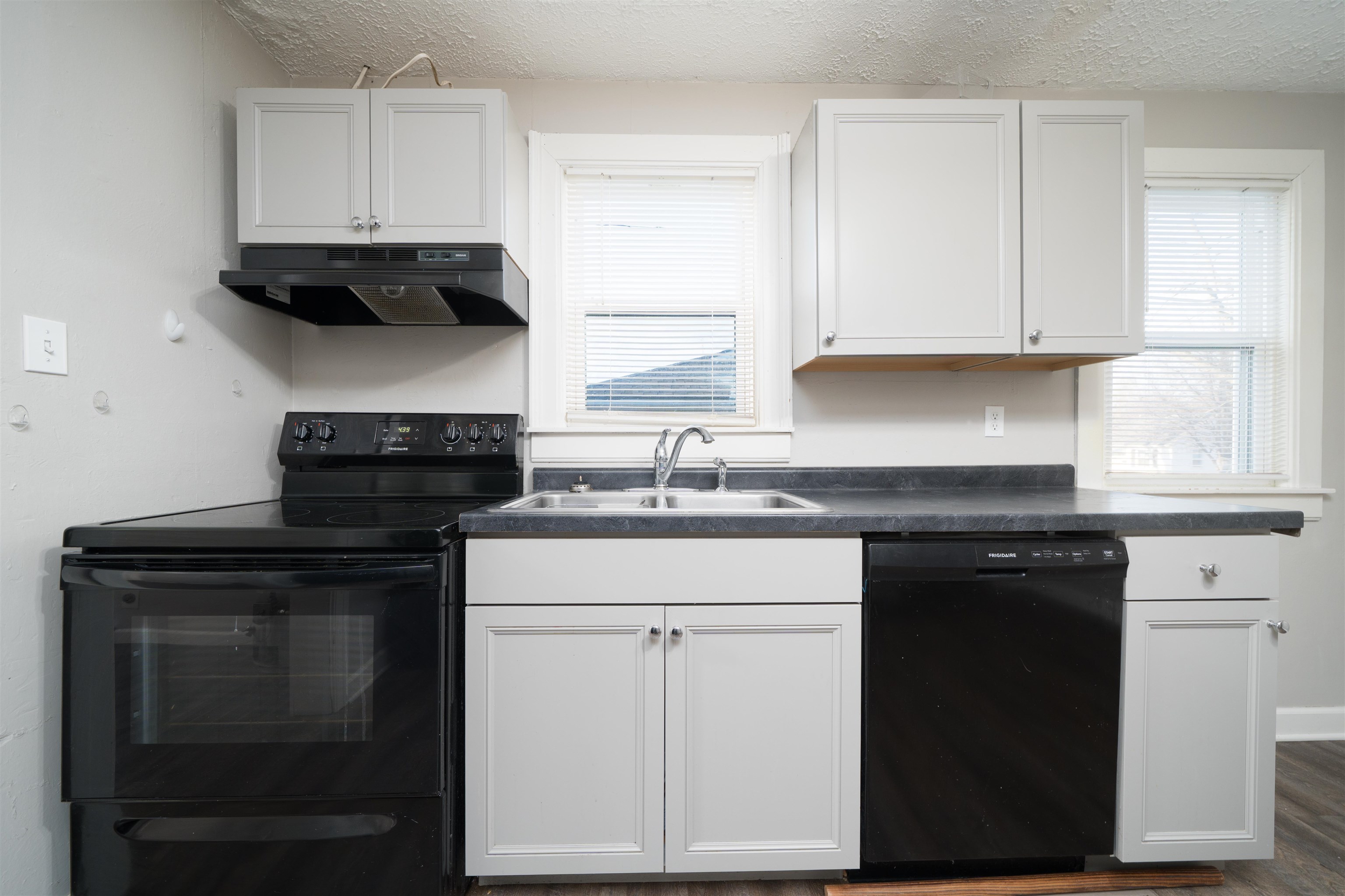 2614 Victory Ct, Owensboro, Kentucky 42303, 3 Bedrooms Bedrooms, ,1 BathroomBathrooms,Single Family Residence,For Sale,Victory Ct,93856