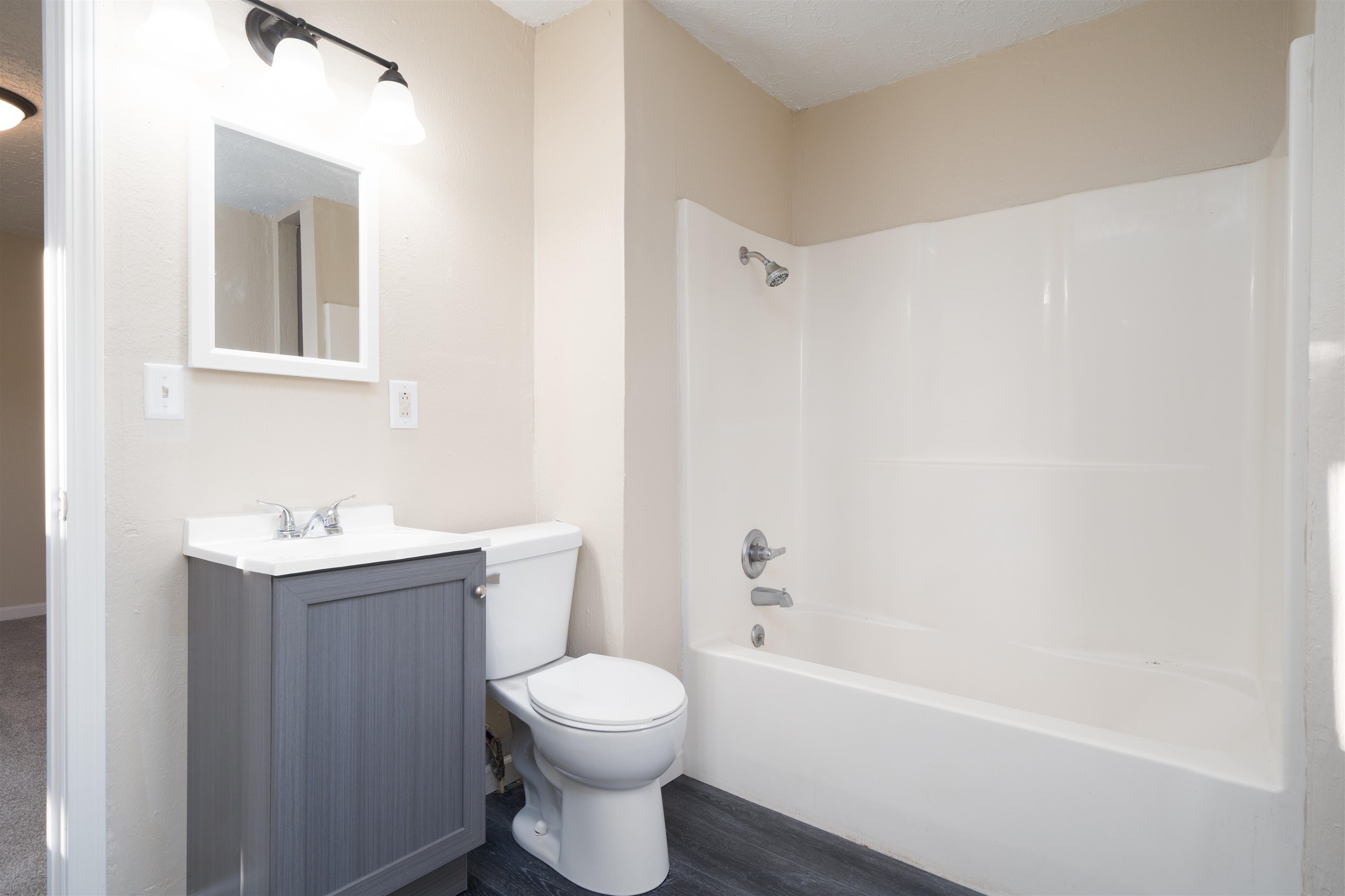 717 Poindexter St, Owensboro, Kentucky 42301, 2 Bedrooms Bedrooms, ,1 BathroomBathrooms,Single Family Residence,For Sale,Poindexter St,93858