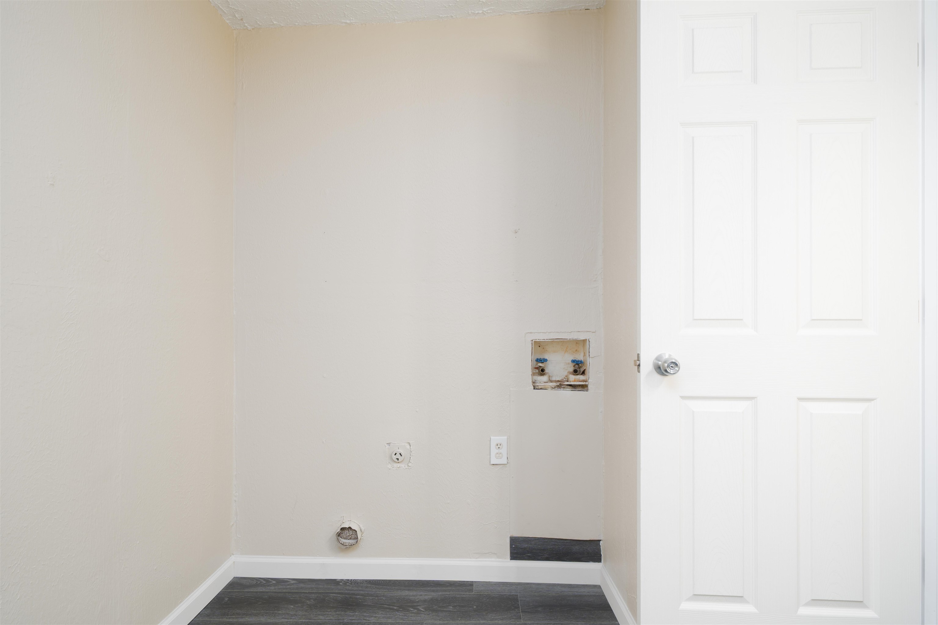 717 Poindexter St, Owensboro, Kentucky 42301, 2 Bedrooms Bedrooms, ,1 BathroomBathrooms,Single Family Residence,For Sale,Poindexter St,93858