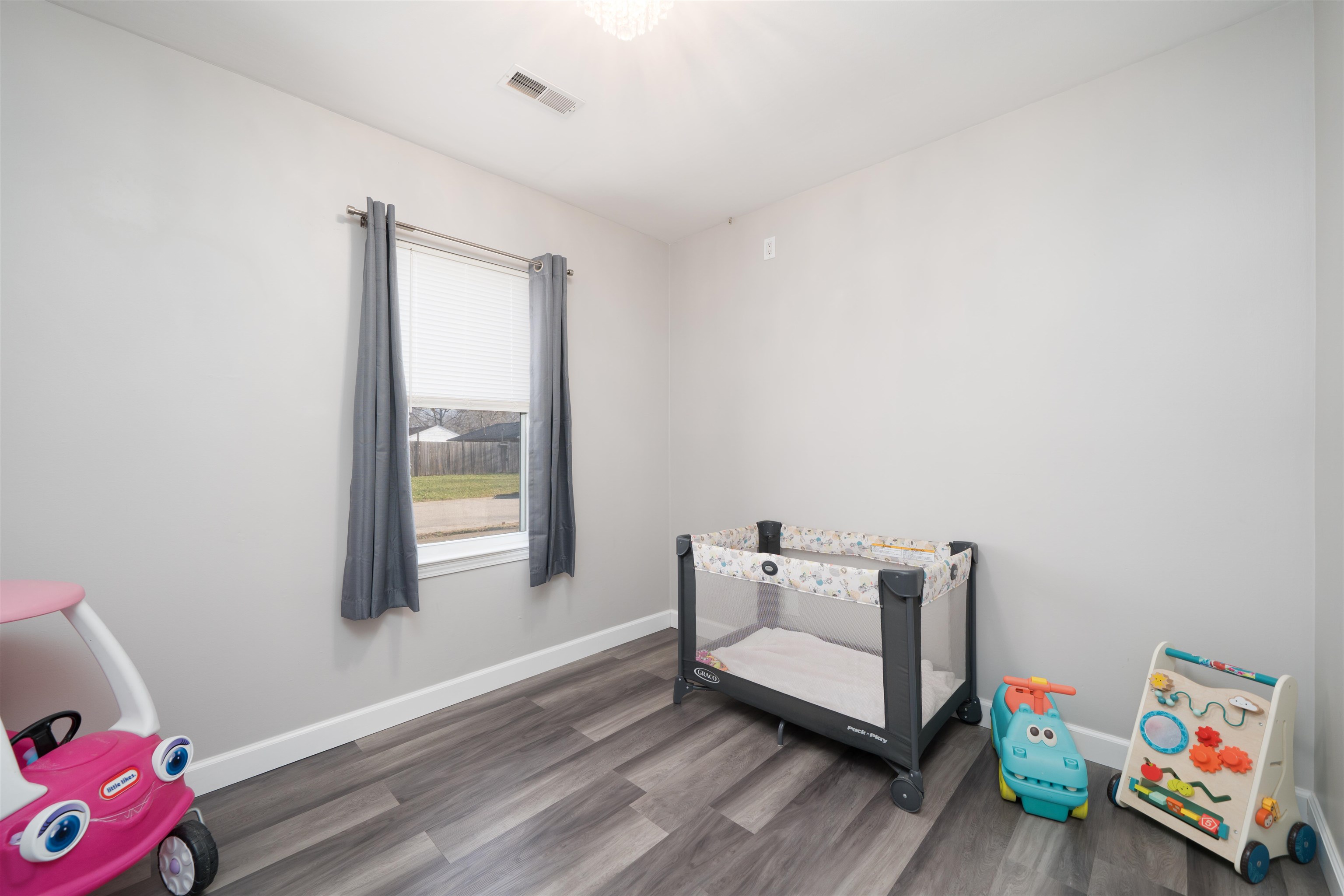 7231 Julia Ave, Owensboro, Kentucky 42301, 3 Bedrooms Bedrooms, ,1 BathroomBathrooms,Single Family Residence,For Sale,Julia Ave,93860