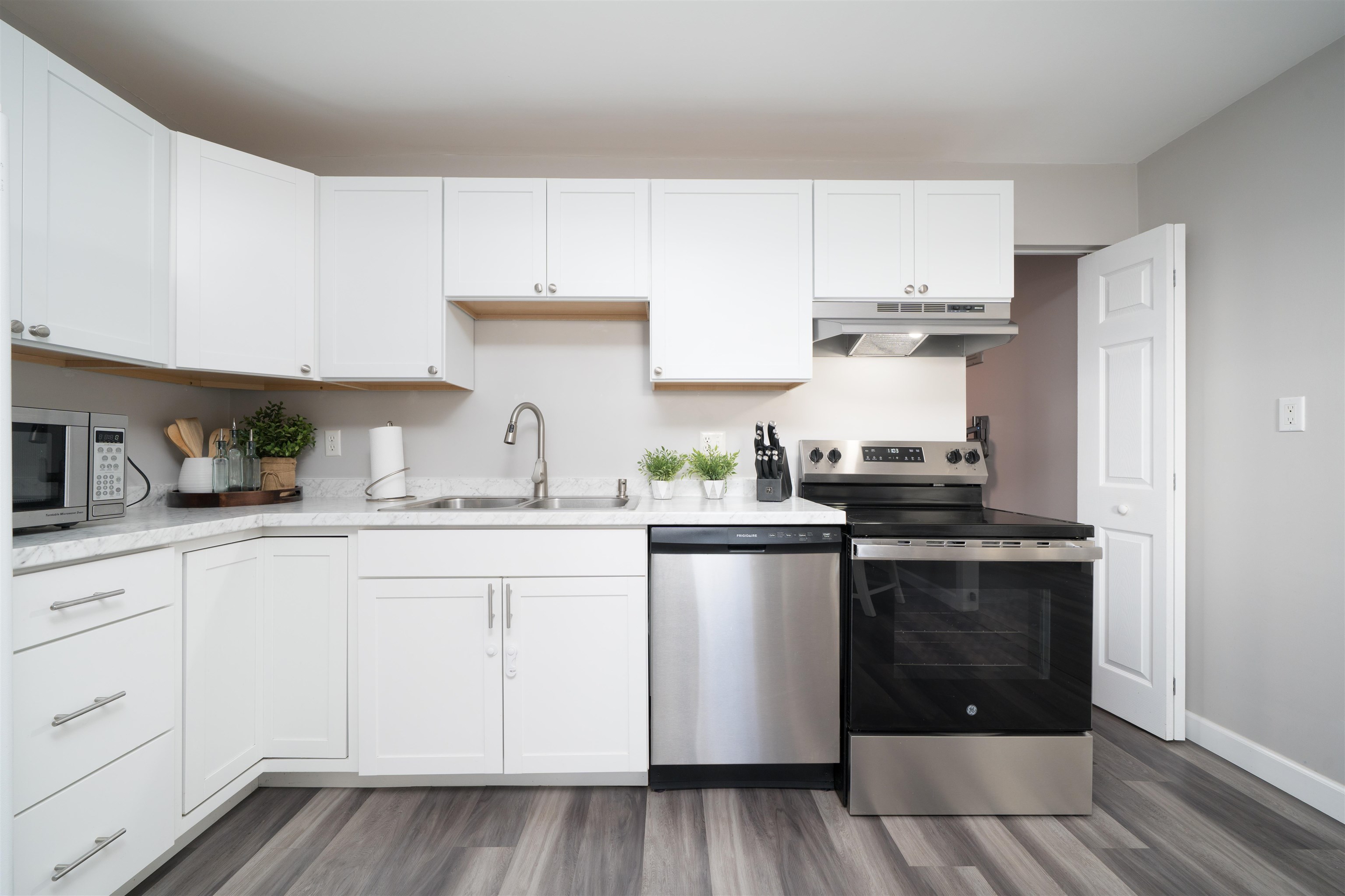 7231 Julia Ave, Owensboro, Kentucky 42301, 3 Bedrooms Bedrooms, ,1 BathroomBathrooms,Single Family Residence,For Sale,Julia Ave,93860