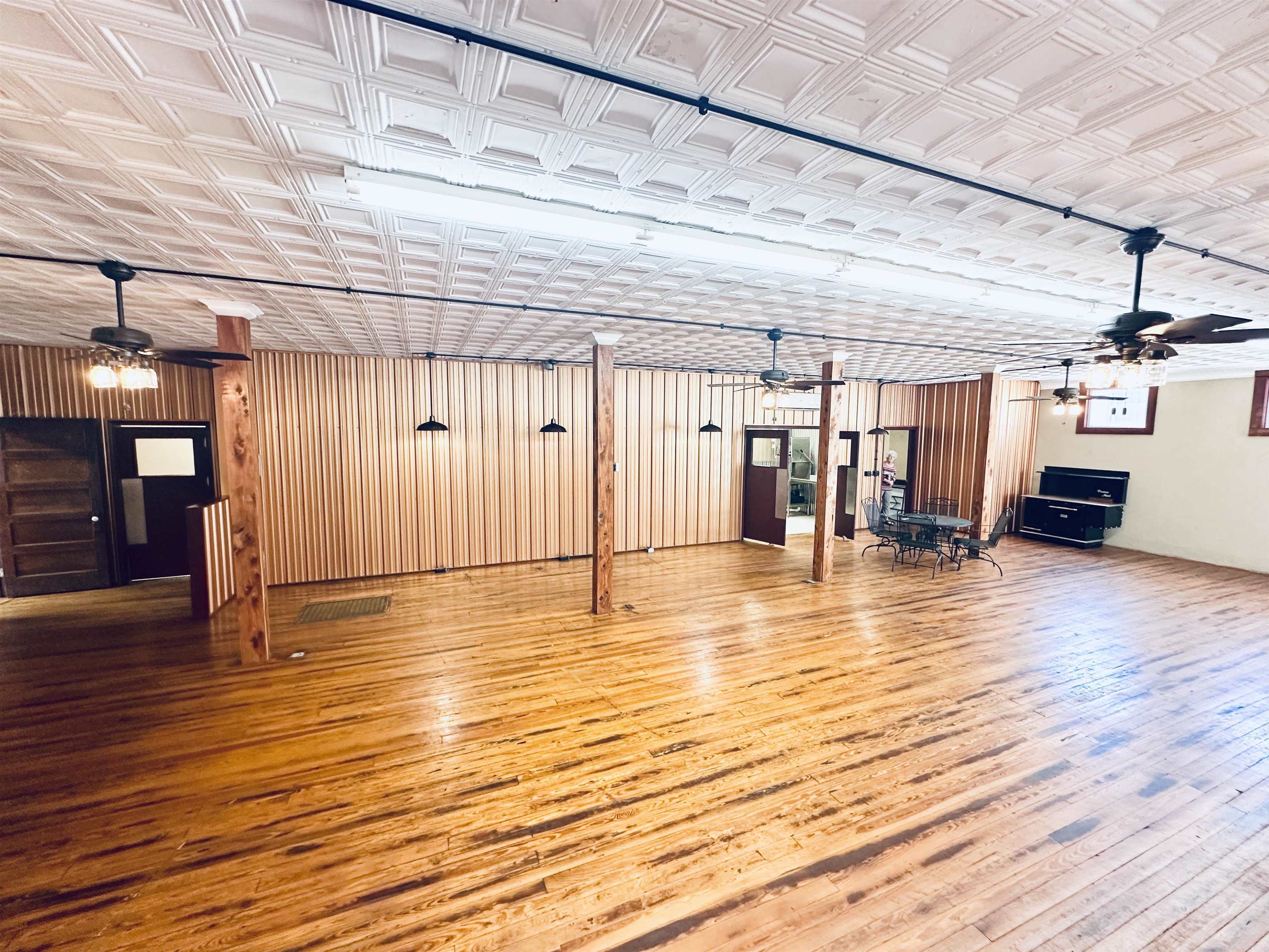 202 Main Street, Caneyville, Kentucky 42721, ,Business,For Sale,Main Street,93863