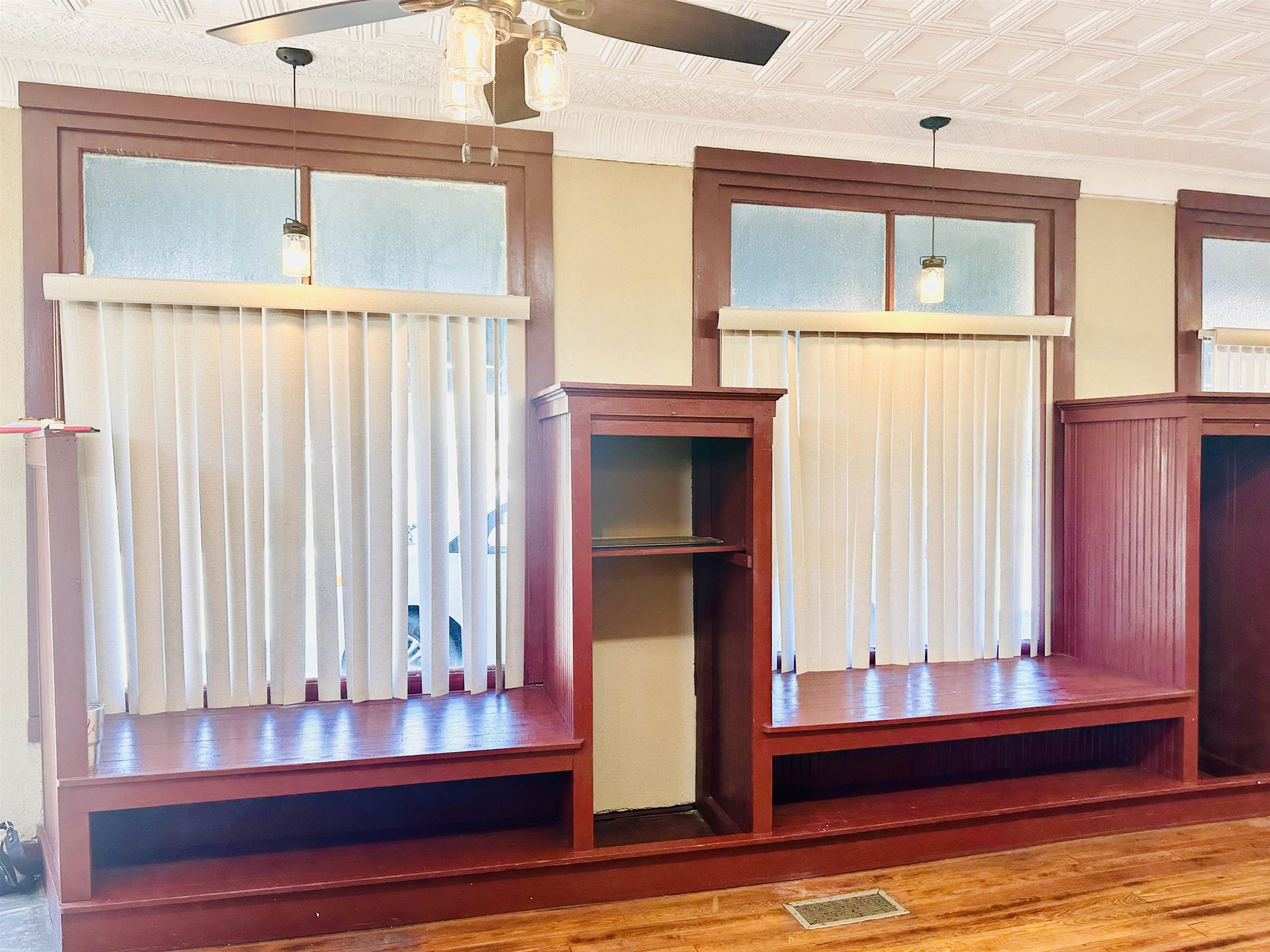 202 Main Street, Caneyville, Kentucky 42721, ,Business,For Sale,Main Street,93863