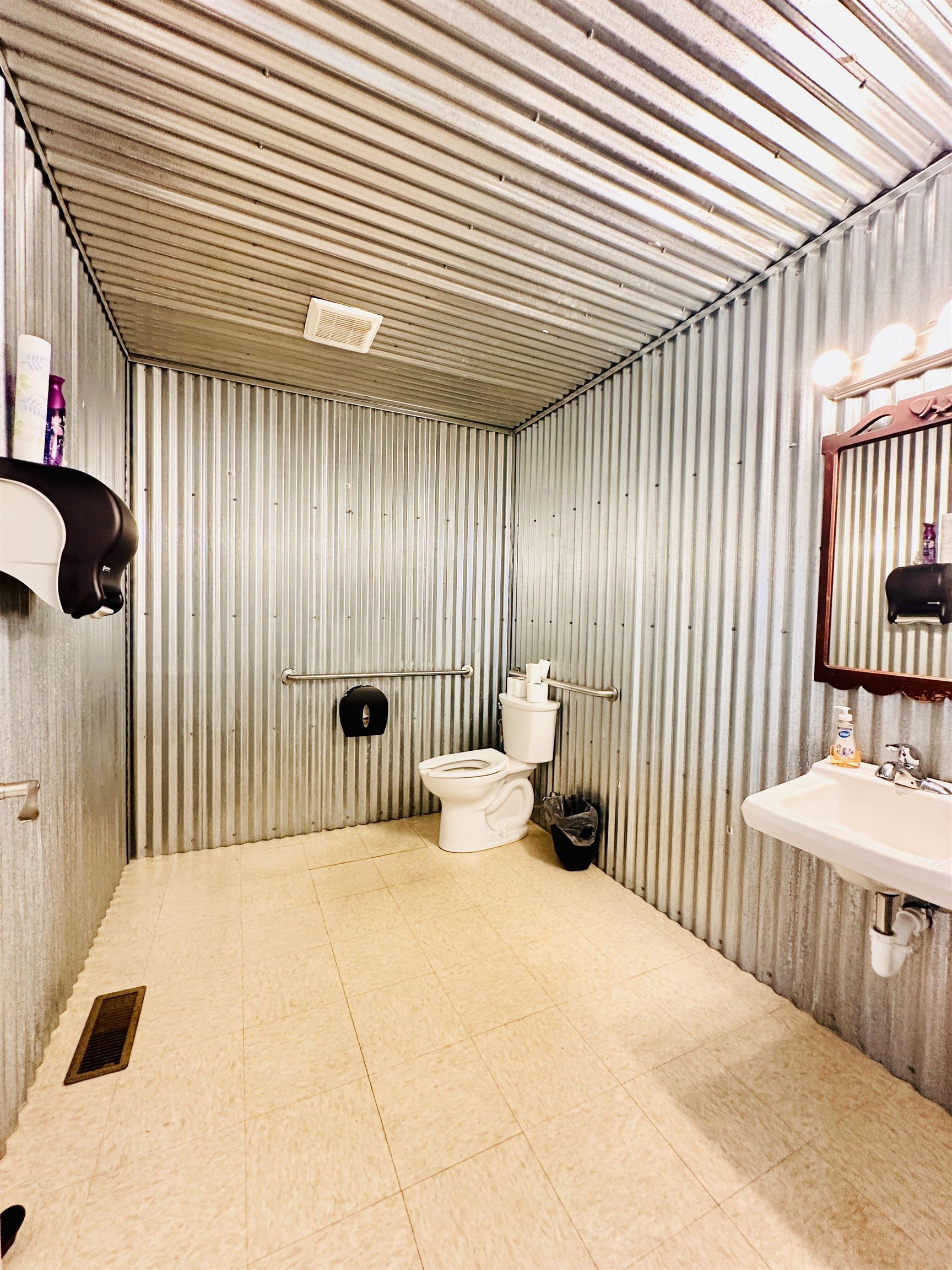 202 Main Street, Caneyville, Kentucky 42721, ,Business,For Sale,Main Street,93863