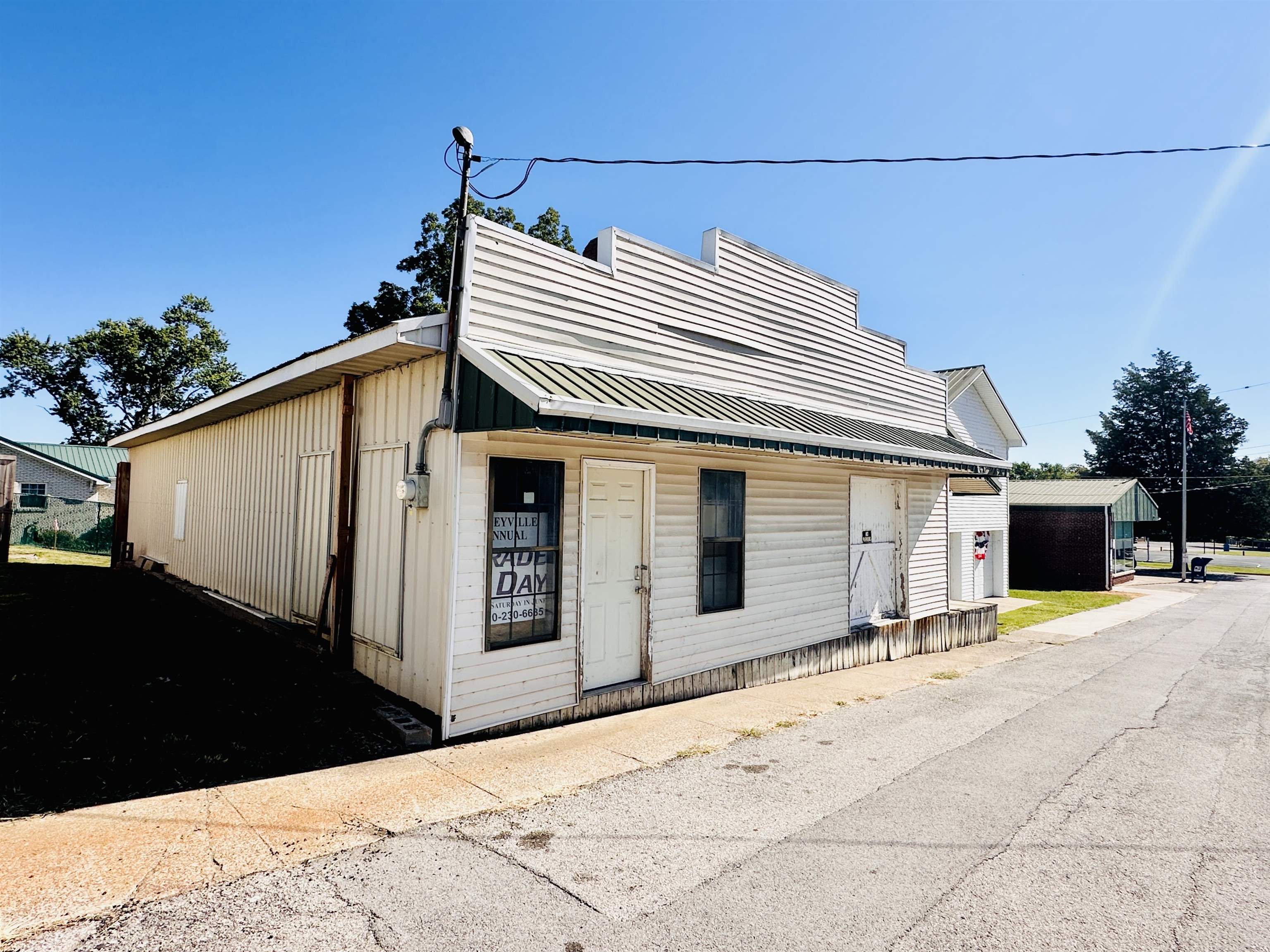 202 Main Street, Caneyville, Kentucky 42721, ,Business,For Sale,Main Street,93863