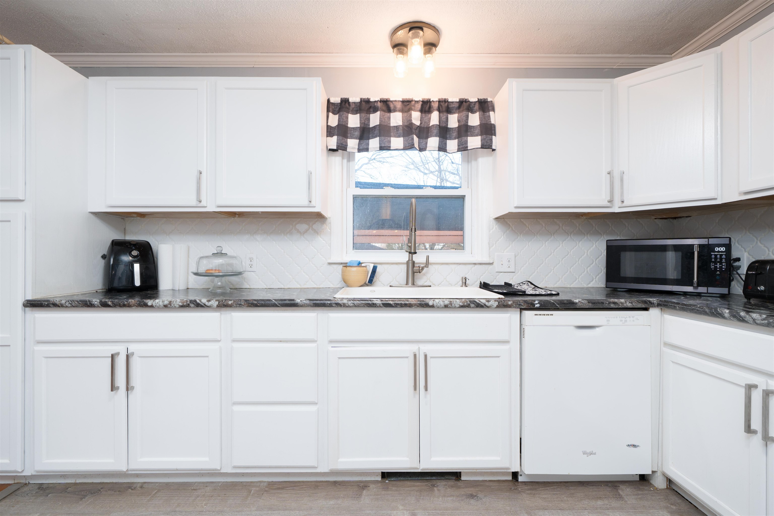 2541 Woodland Dr, Owensboro, Kentucky 42301, 3 Bedrooms Bedrooms, ,3 BathroomsBathrooms,Single Family Residence,For Sale,Woodland Dr,93864