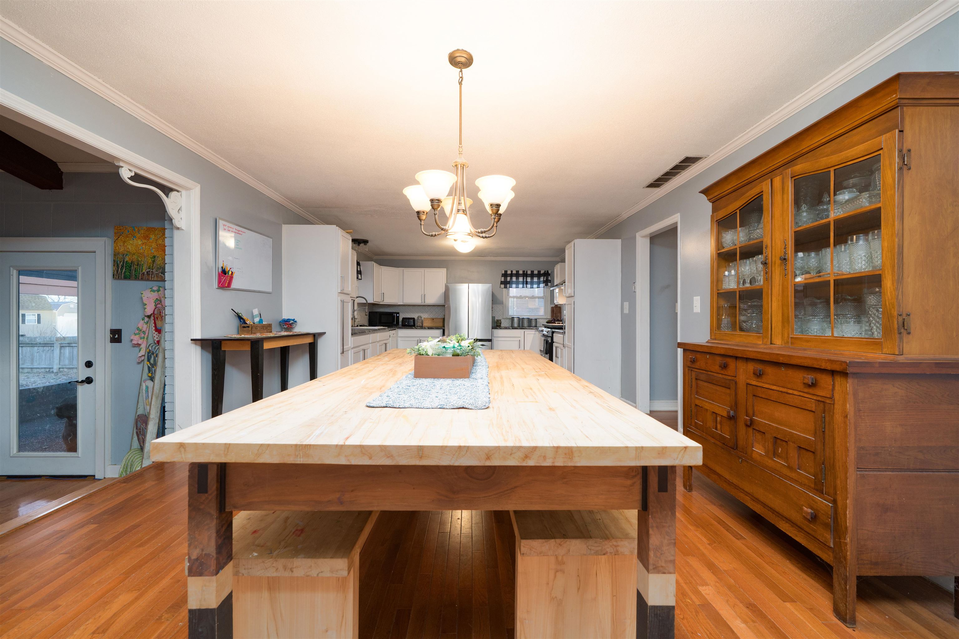 2541 Woodland Dr, Owensboro, Kentucky 42301, 3 Bedrooms Bedrooms, ,3 BathroomsBathrooms,Single Family Residence,For Sale,Woodland Dr,93864