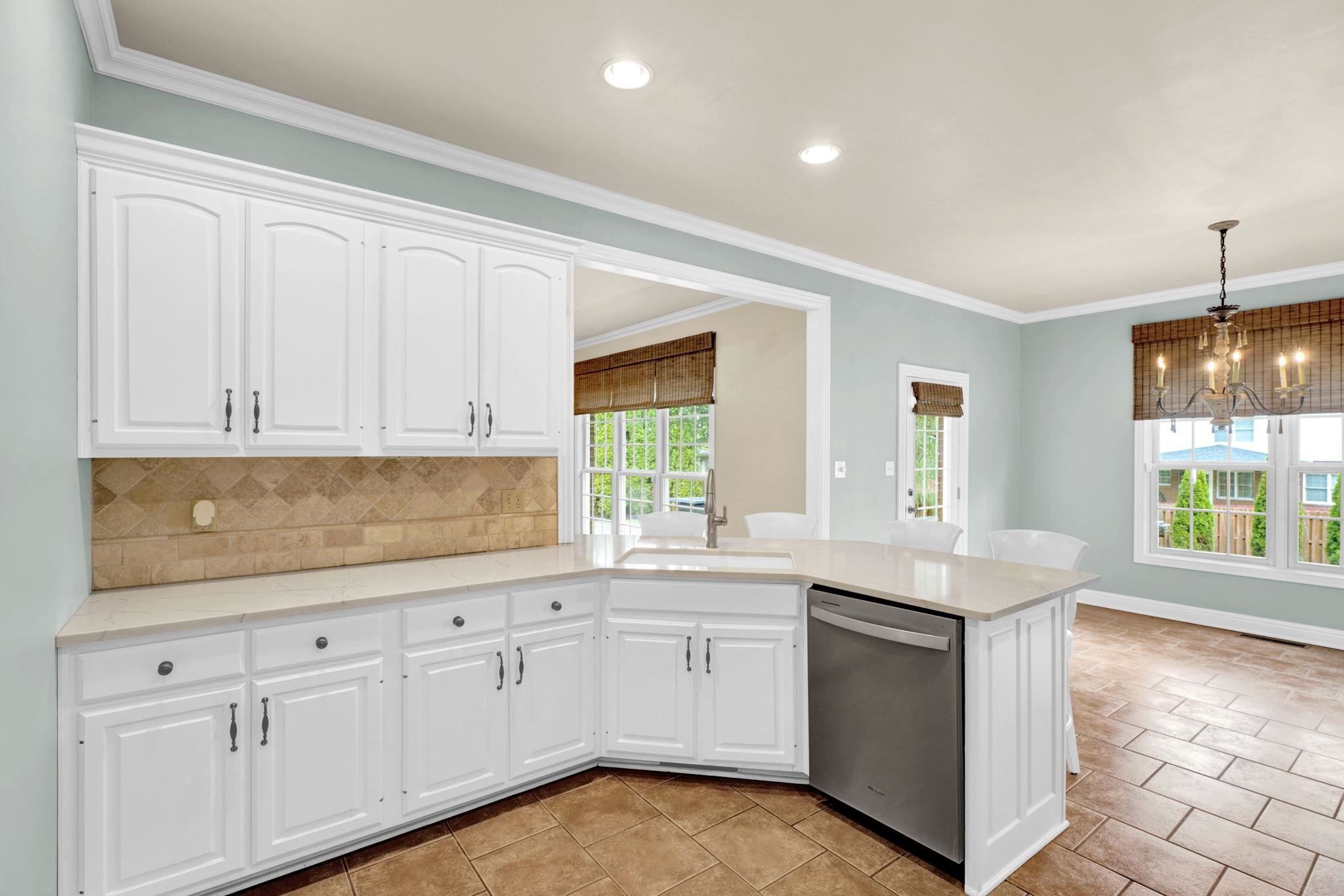 2981 Lost Lake Cove, Owensboro, Kentucky 42303, 4 Bedrooms Bedrooms, ,3 BathroomsBathrooms,Single Family Residence,For Sale,Lost Lake Cove,93874