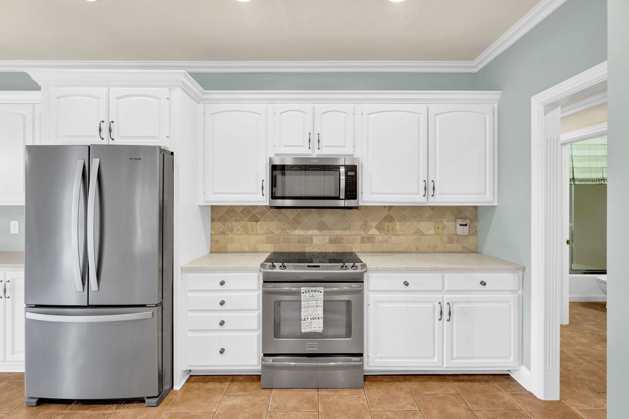 2981 Lost Lake Cove, Owensboro, Kentucky 42303, 4 Bedrooms Bedrooms, ,3 BathroomsBathrooms,Single Family Residence,For Sale,Lost Lake Cove,93874