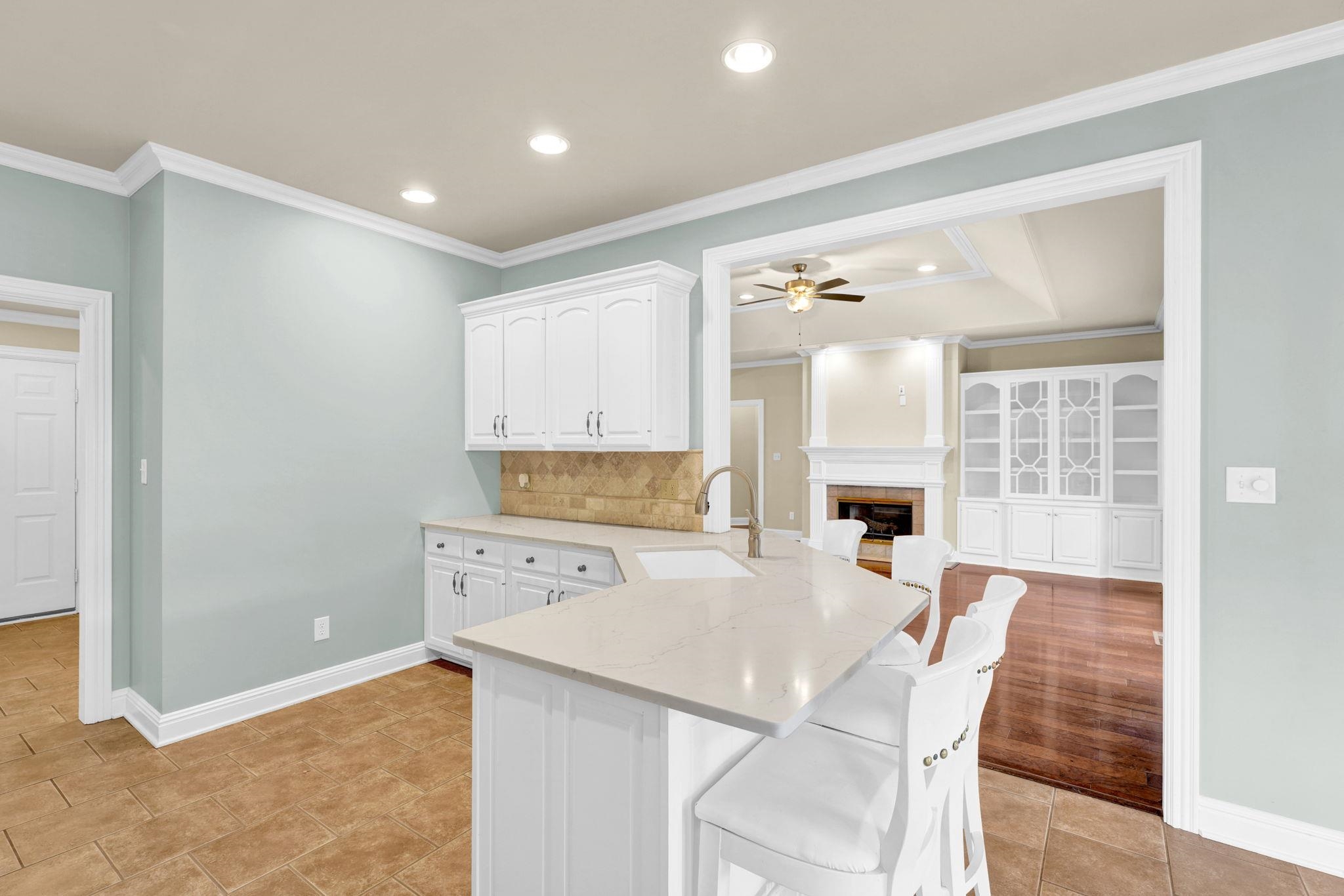 2981 Lost Lake Cove, Owensboro, Kentucky 42303, 4 Bedrooms Bedrooms, ,3 BathroomsBathrooms,Single Family Residence,For Sale,Lost Lake Cove,93874