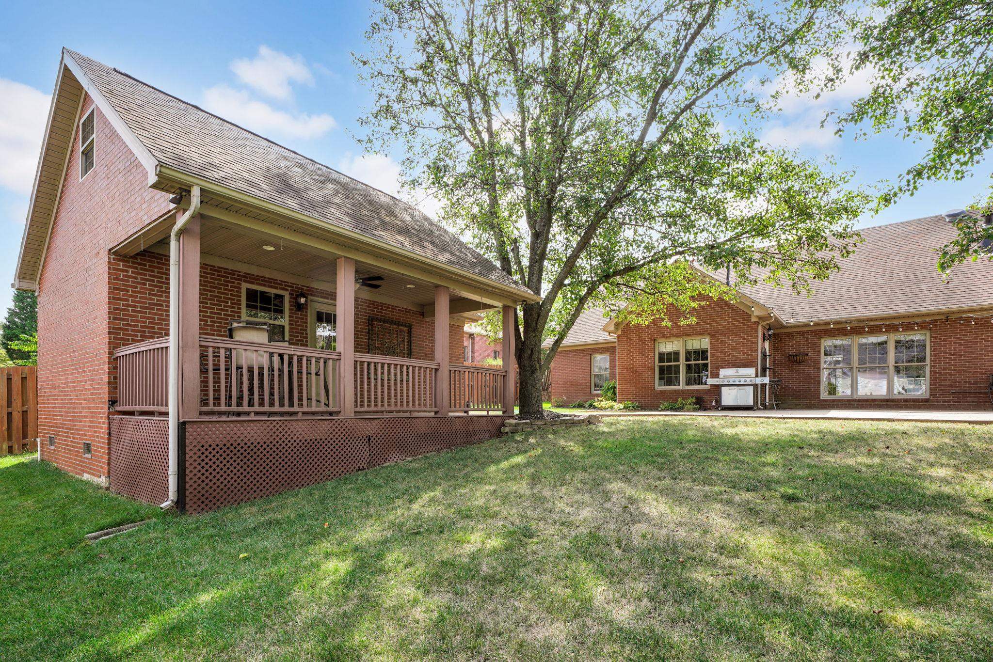 2981 Lost Lake Cove, Owensboro, Kentucky 42303, 4 Bedrooms Bedrooms, ,3 BathroomsBathrooms,Single Family Residence,For Sale,Lost Lake Cove,93874