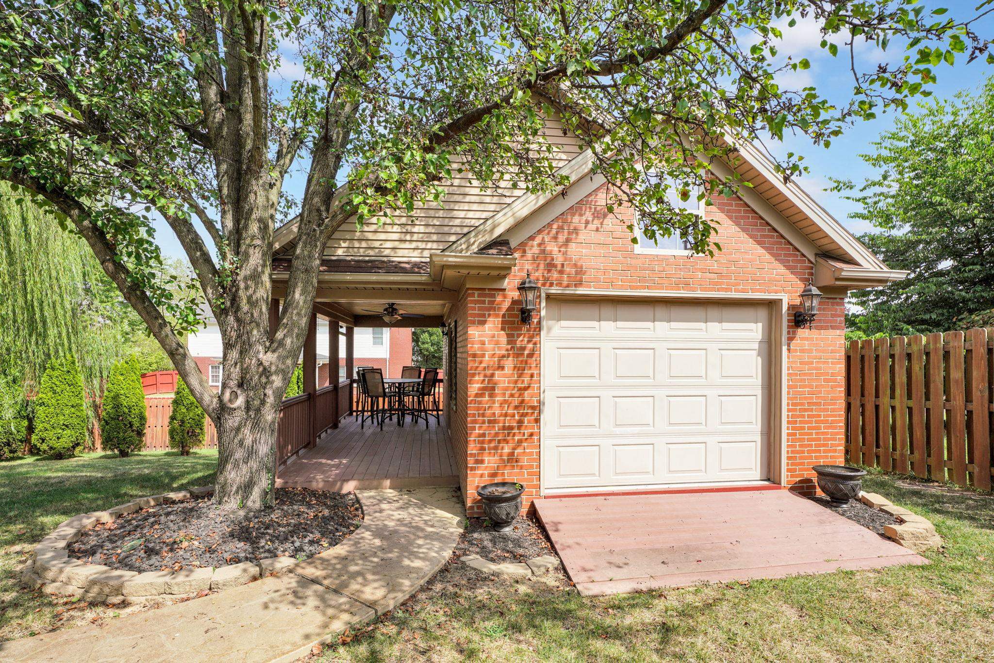 2981 Lost Lake Cove, Owensboro, Kentucky 42303, 4 Bedrooms Bedrooms, ,3 BathroomsBathrooms,Single Family Residence,For Sale,Lost Lake Cove,93874