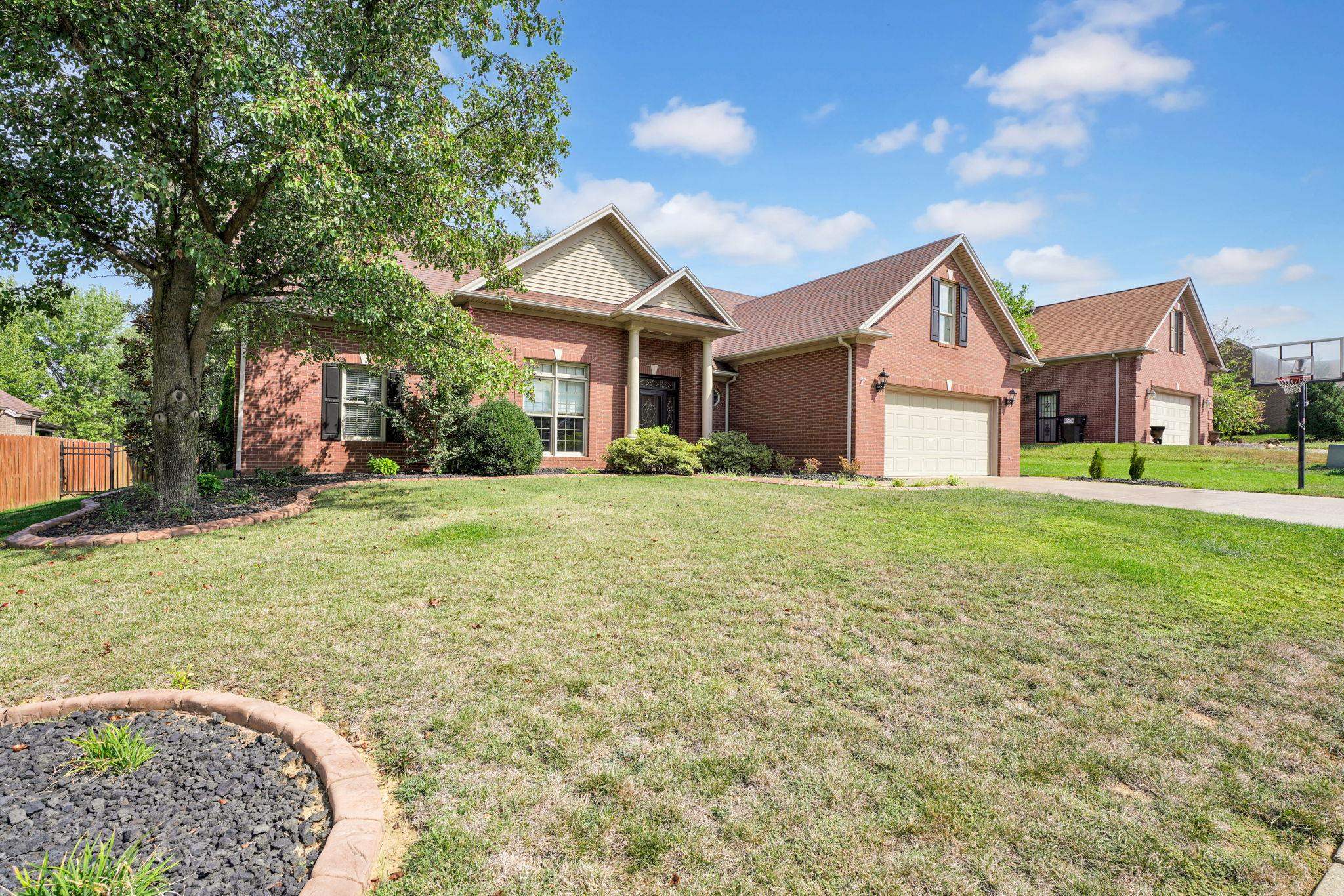 2981 Lost Lake Cove, Owensboro, Kentucky 42303, 4 Bedrooms Bedrooms, ,3 BathroomsBathrooms,Single Family Residence,For Sale,Lost Lake Cove,93874