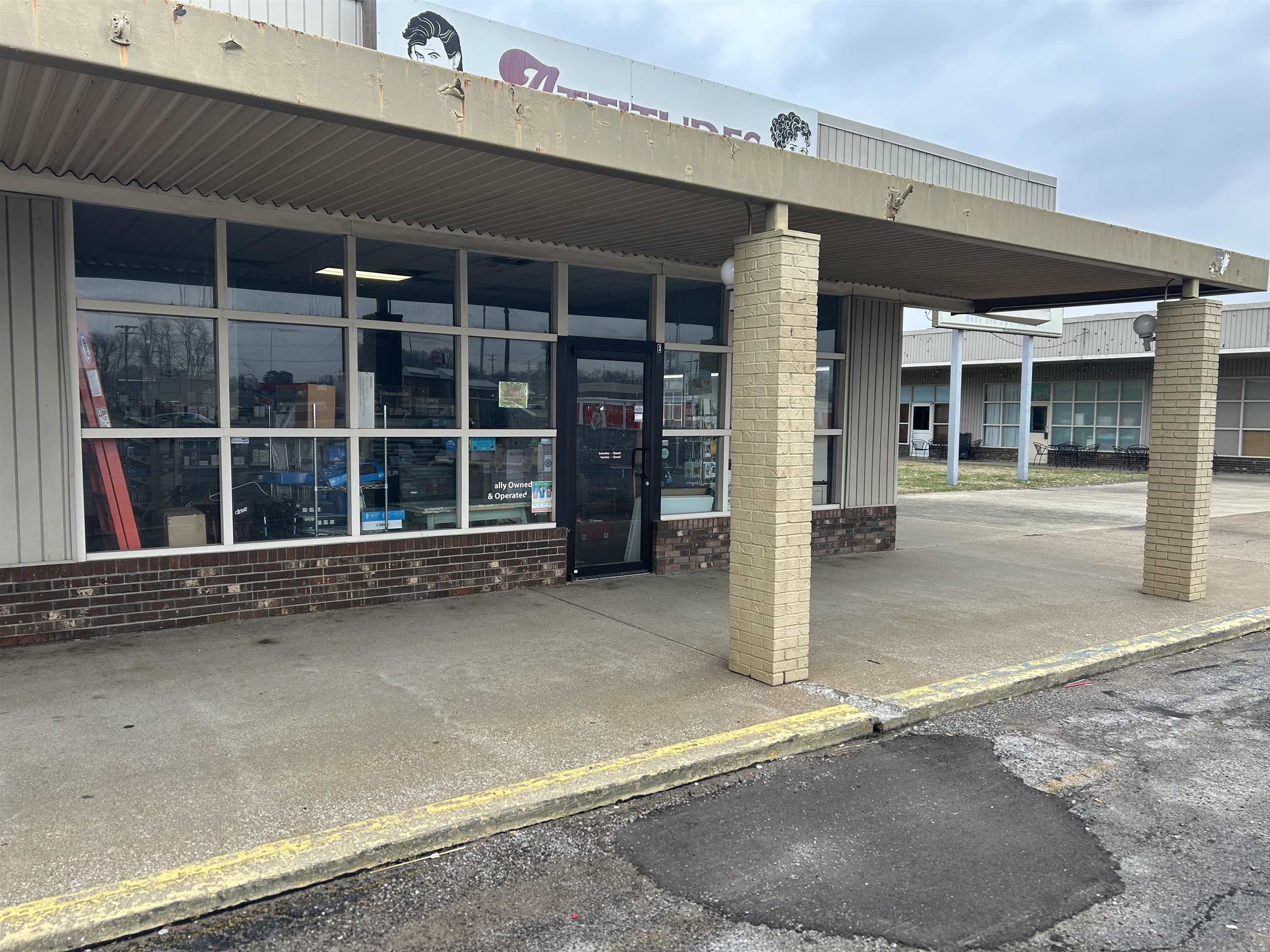 2845 Parrish Avenue, Owensboro, Kentucky 42301, ,Retail,For Sale,Parrish Avenue,93878