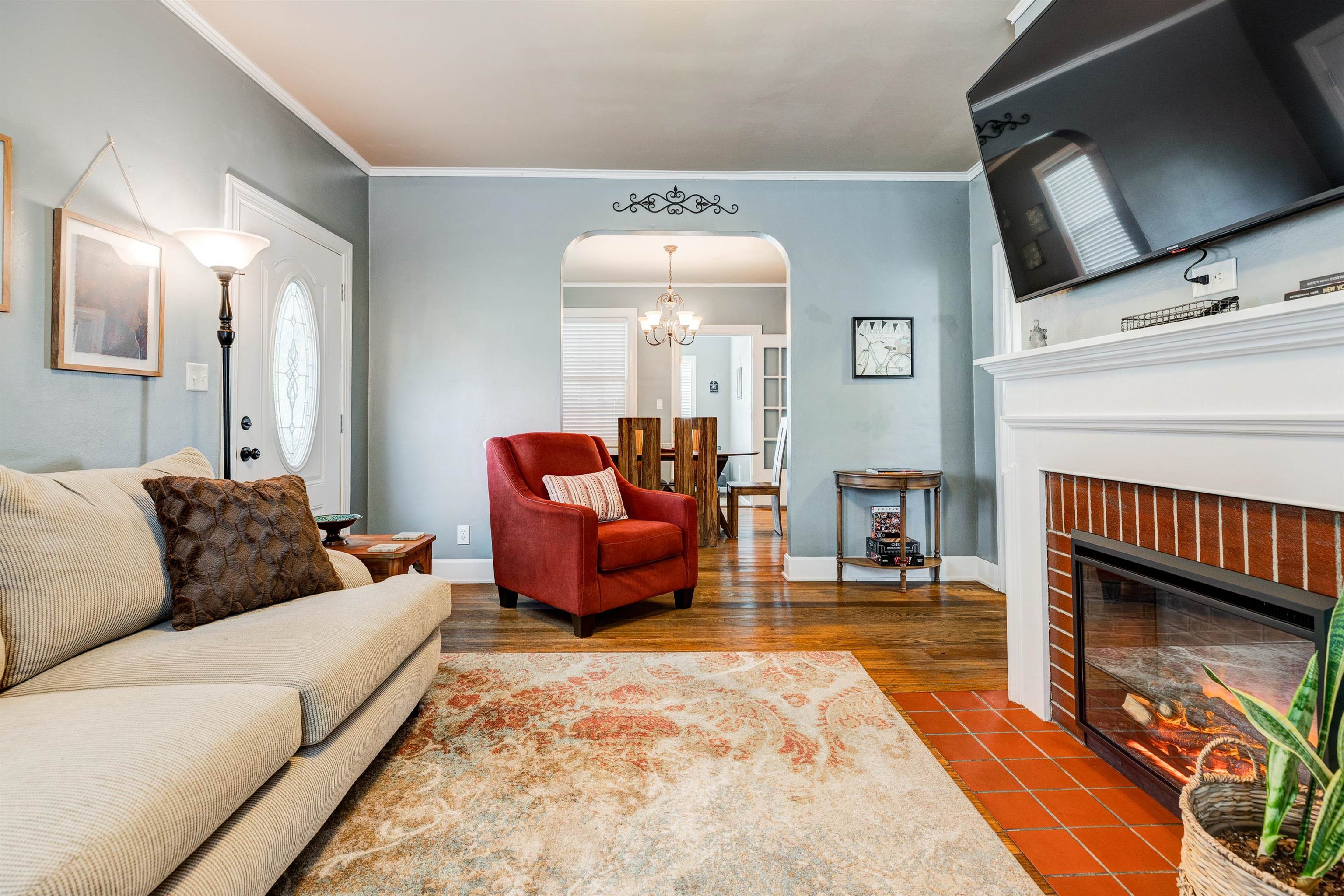 2212 Locust Street, Owensboro, Kentucky 42301, 3 Bedrooms Bedrooms, ,2 BathroomsBathrooms,Single Family Residence,For Sale,Locust Street,93902