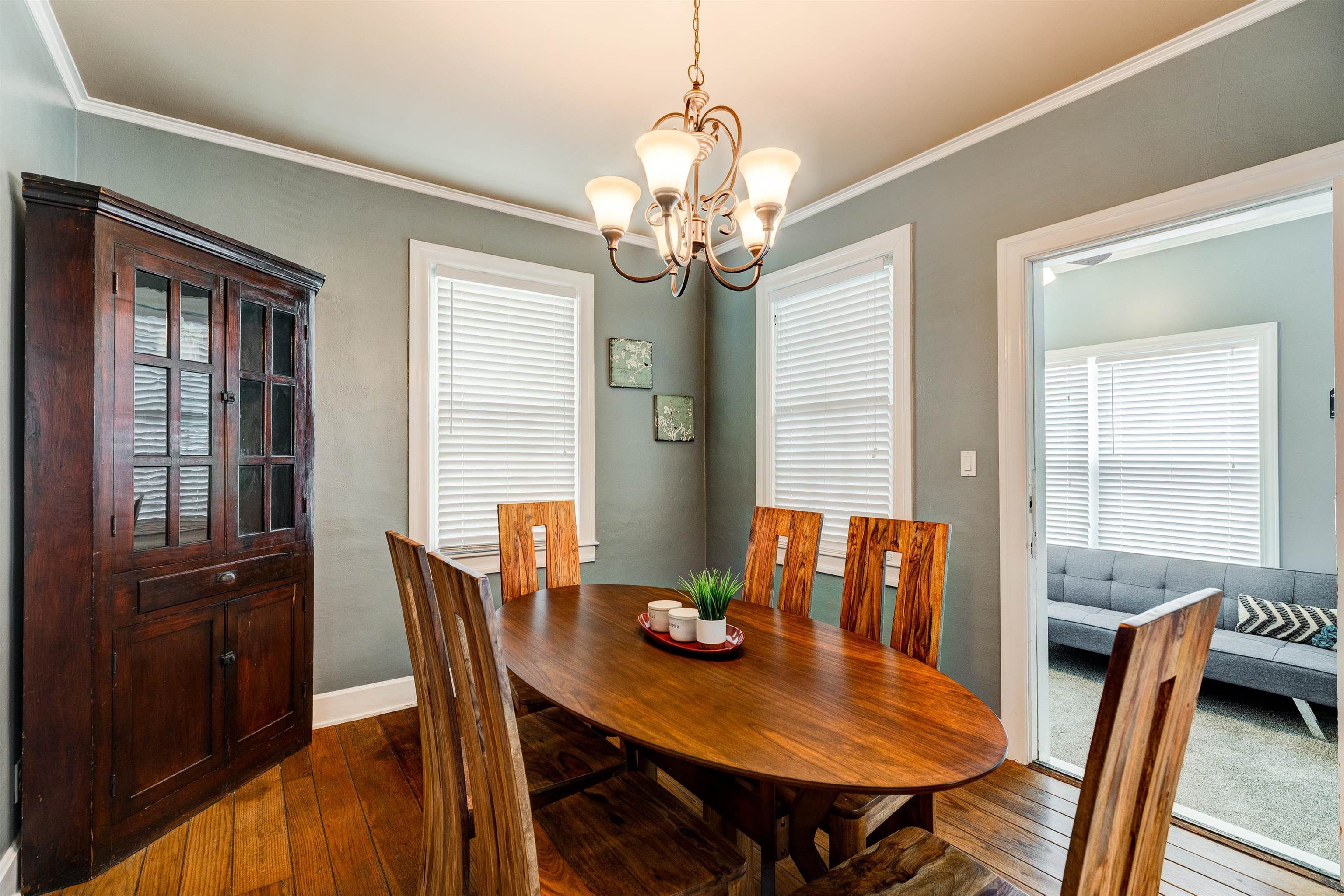 2212 Locust Street, Owensboro, Kentucky 42301, 3 Bedrooms Bedrooms, ,2 BathroomsBathrooms,Single Family Residence,For Sale,Locust Street,93902