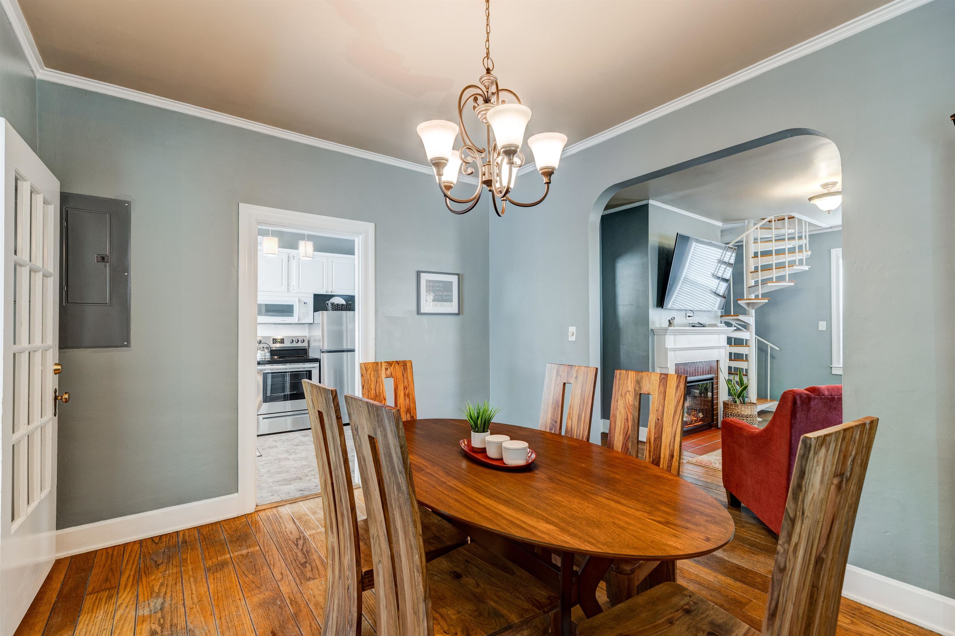 2212 Locust Street, Owensboro, Kentucky 42301, 3 Bedrooms Bedrooms, ,2 BathroomsBathrooms,Single Family Residence,For Sale,Locust Street,93902