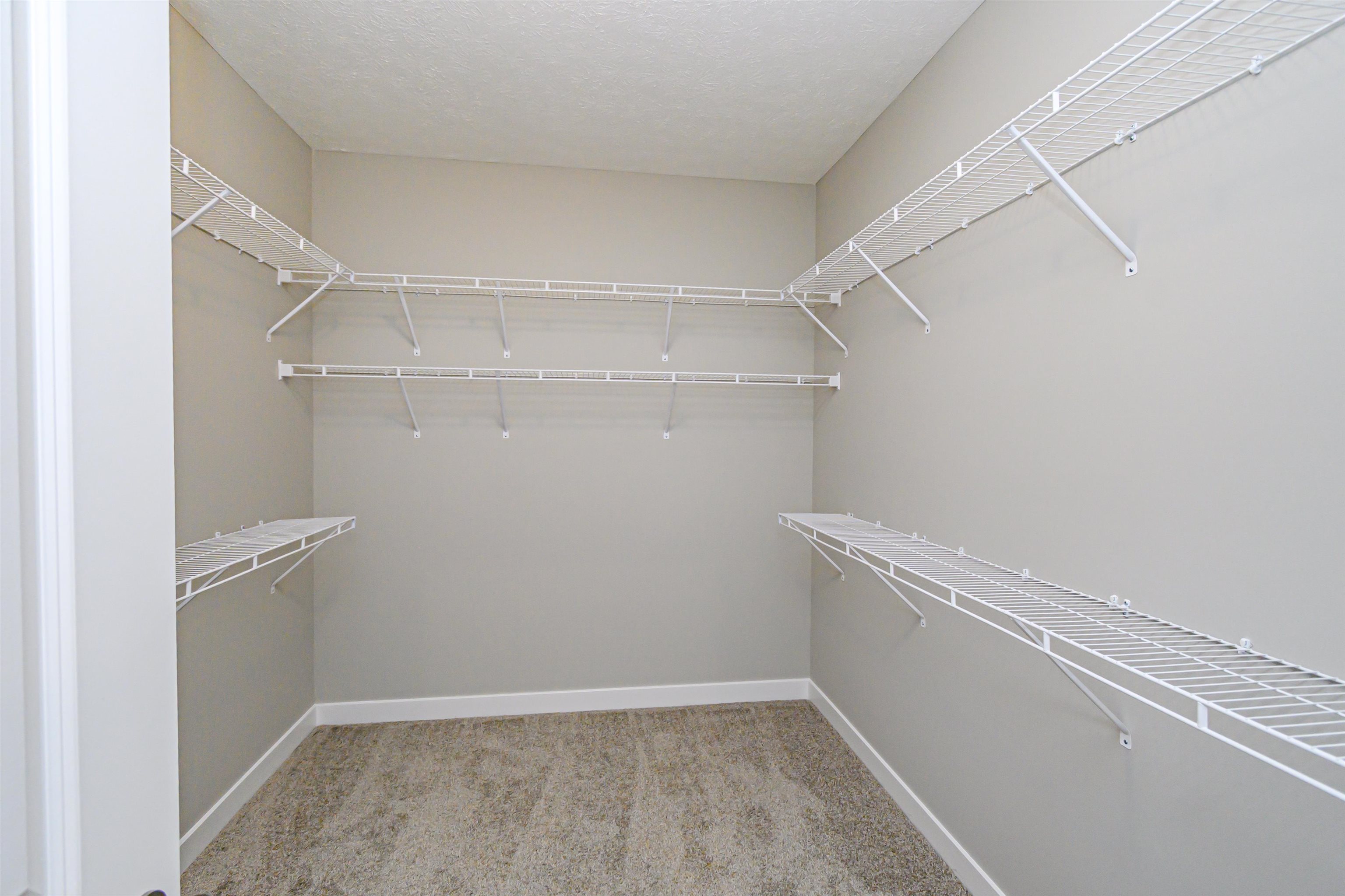 975 Onyx Lane, Owensboro, Kentucky 42301, 3 Bedrooms Bedrooms, ,2 BathroomsBathrooms,Single Family Residence,For Sale,Onyx Lane,93904