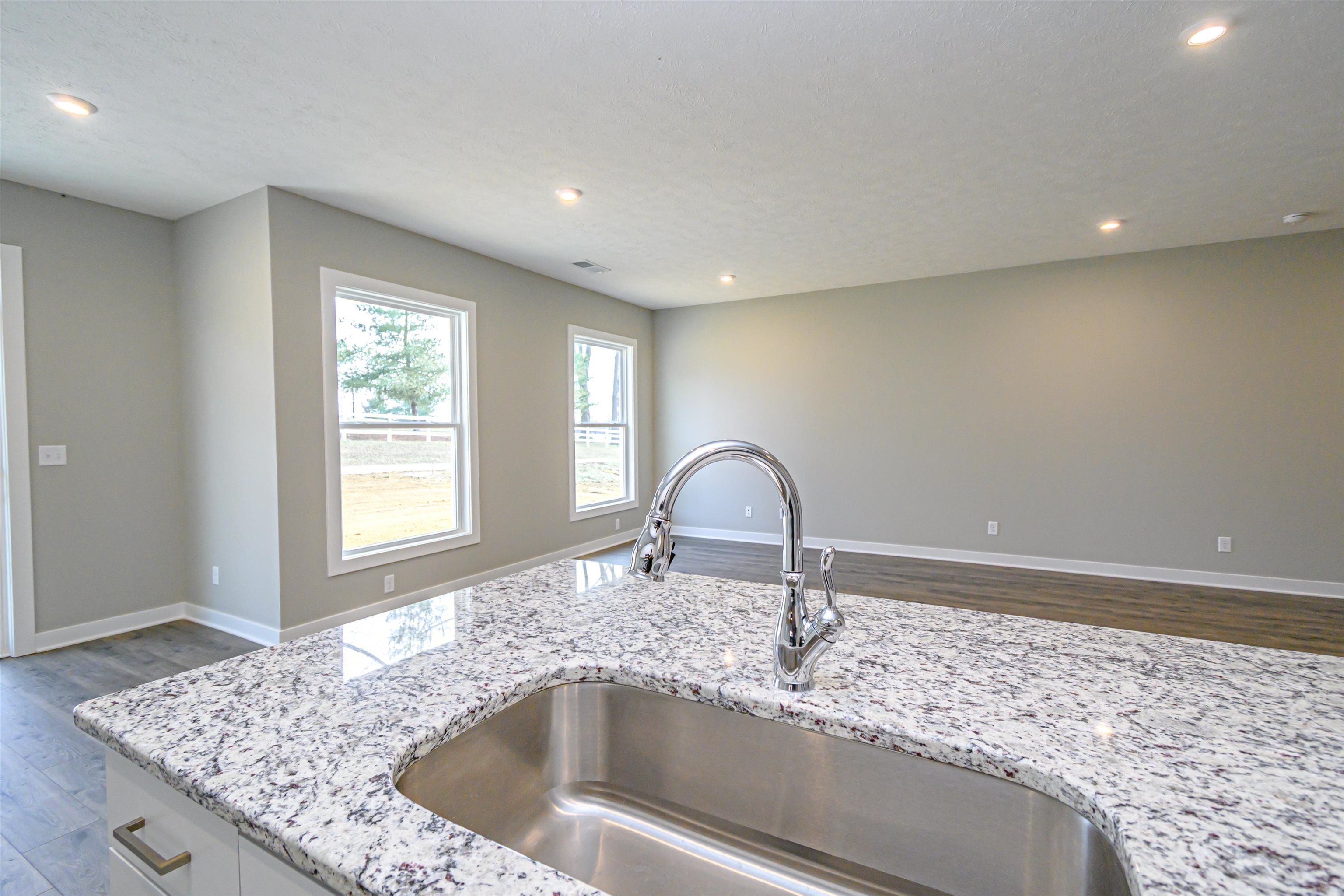 975 Onyx Lane, Owensboro, Kentucky 42301, 3 Bedrooms Bedrooms, ,2 BathroomsBathrooms,Single Family Residence,For Sale,Onyx Lane,93904