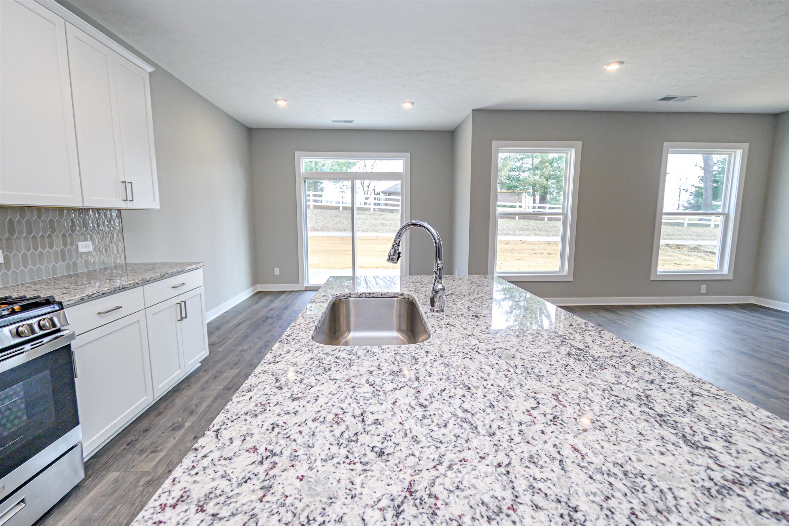 975 Onyx Lane, Owensboro, Kentucky 42301, 3 Bedrooms Bedrooms, ,2 BathroomsBathrooms,Single Family Residence,For Sale,Onyx Lane,93904